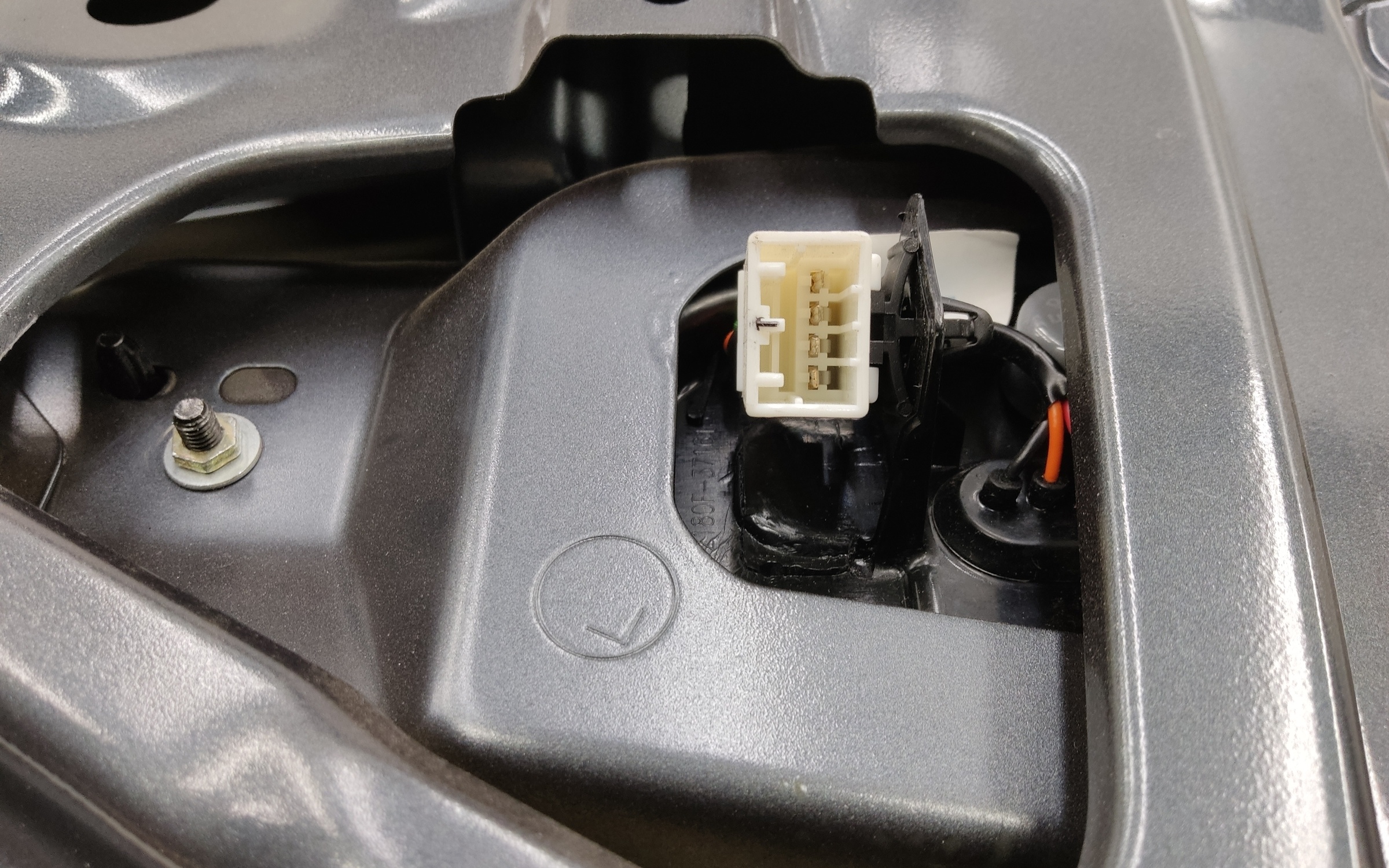 Крышка багажника Lada Vesta Wagon Restail