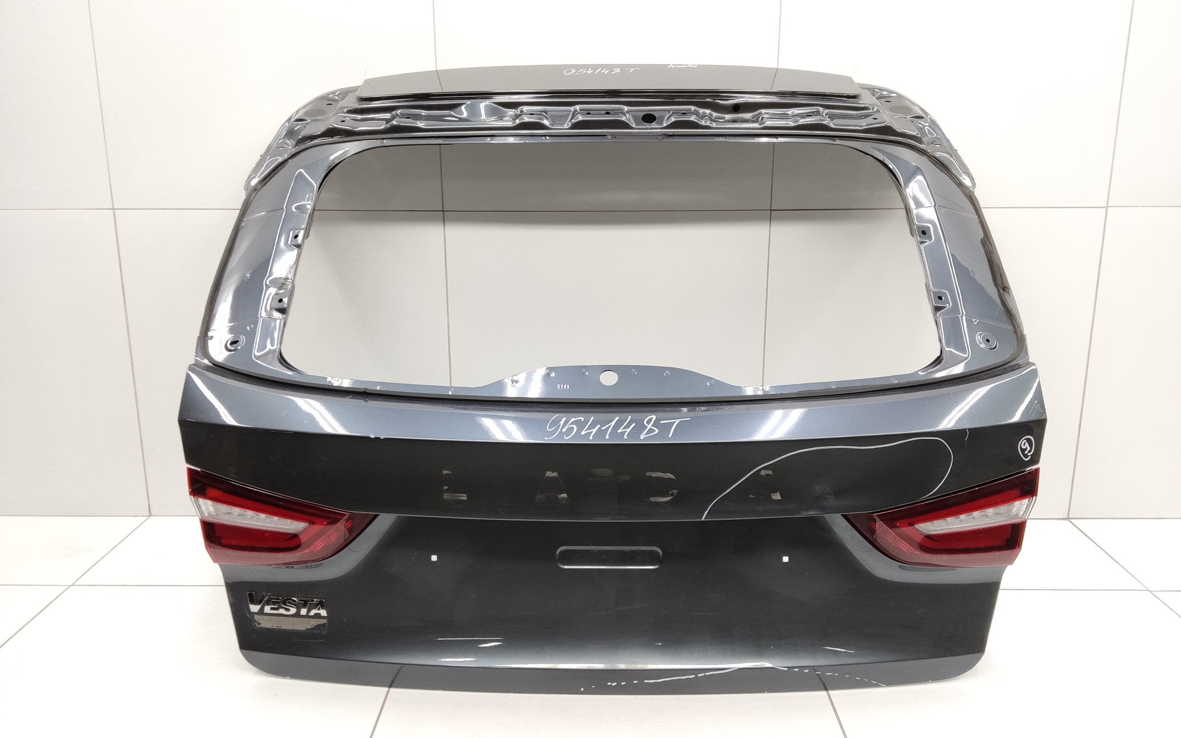 Крышка багажника Lada Vesta Wagon Restail