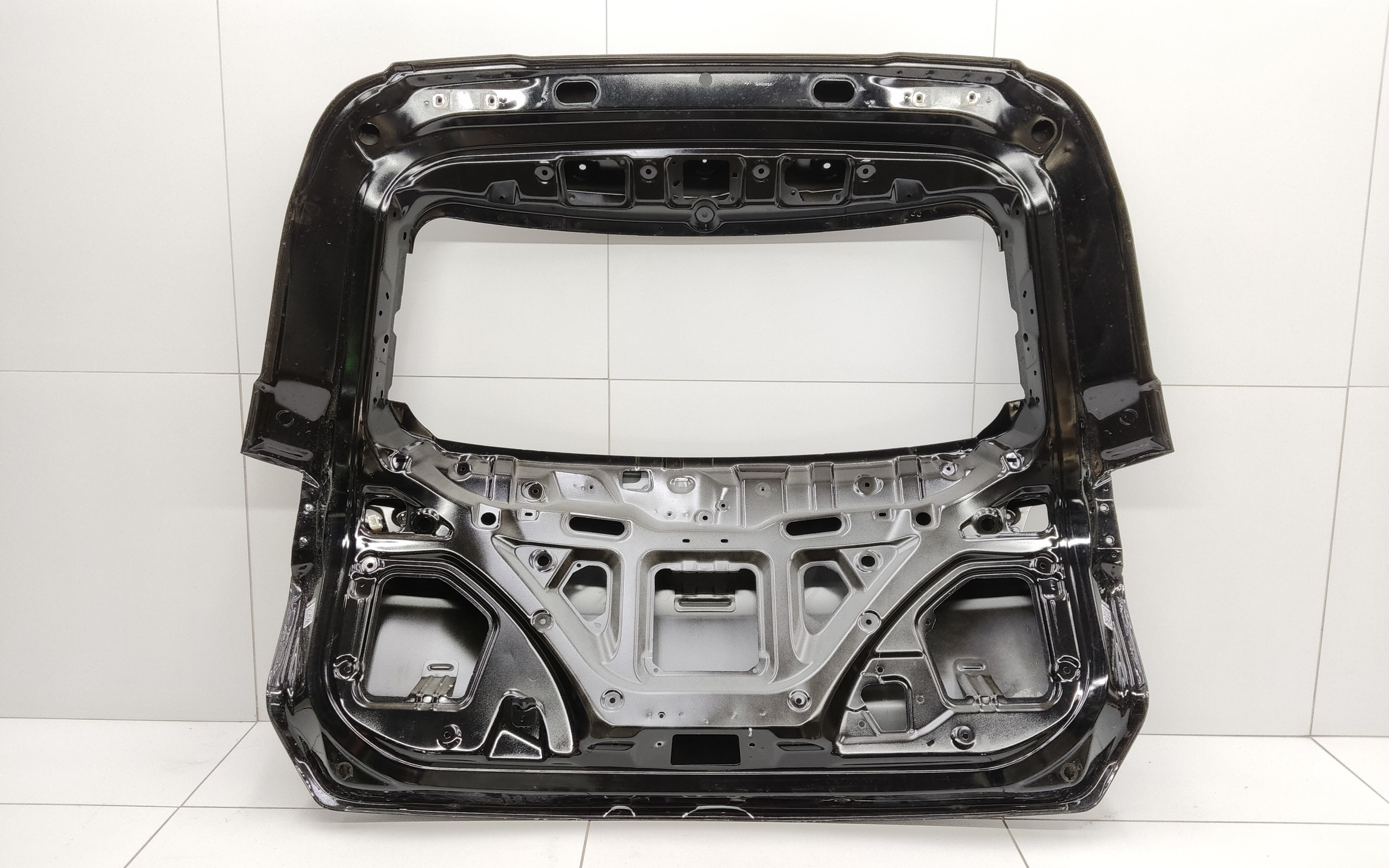 Крышка багажника Chery Tiggo 8 без датчика защемления