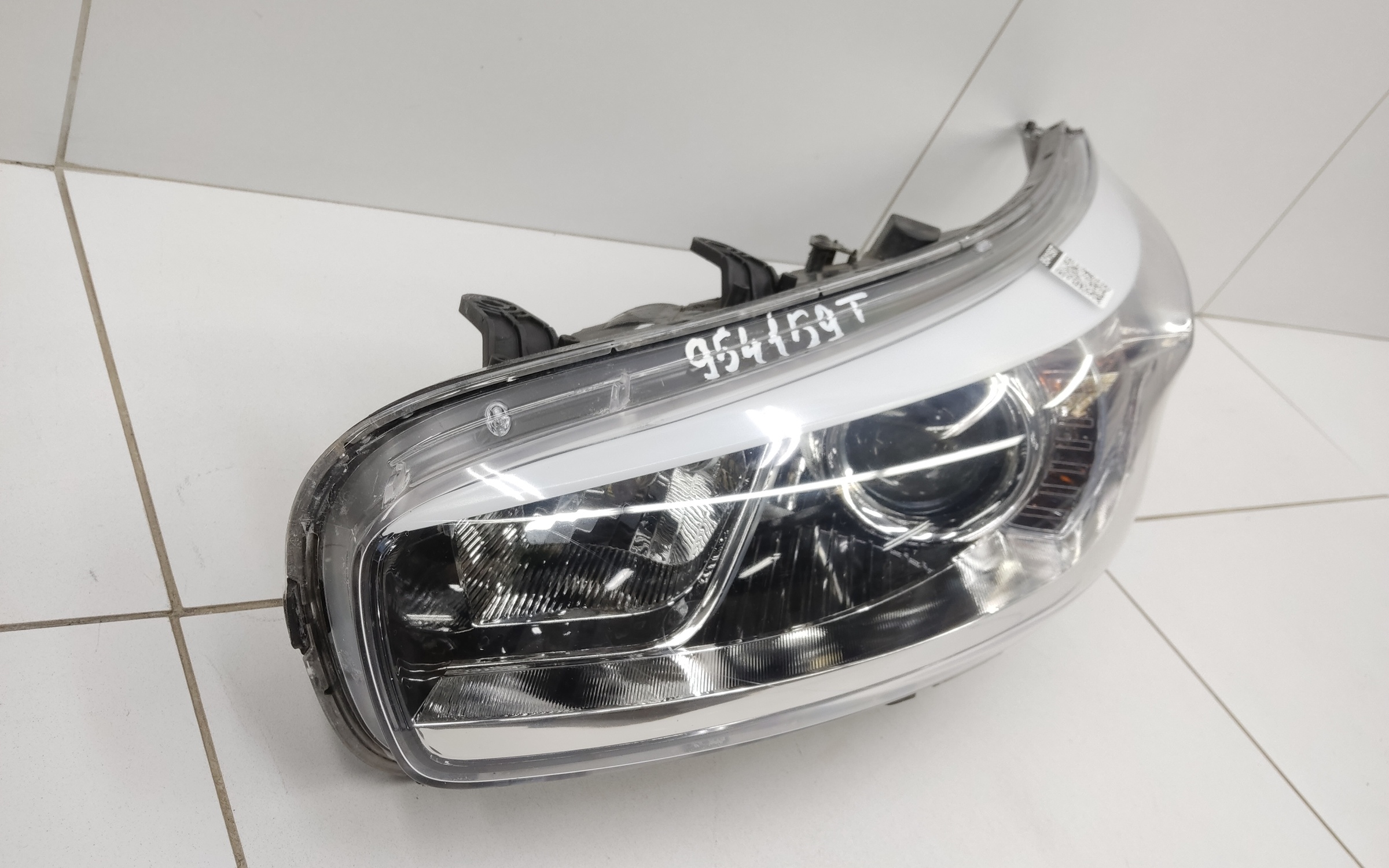 Фара передняя левая Kia Ceed 2 галоген с поворотной лампой