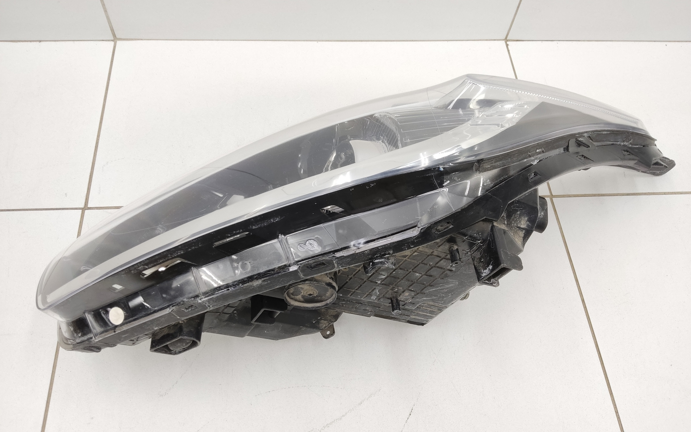 Фара передняя левая Kia Ceed 2 галоген с поворотной лампой