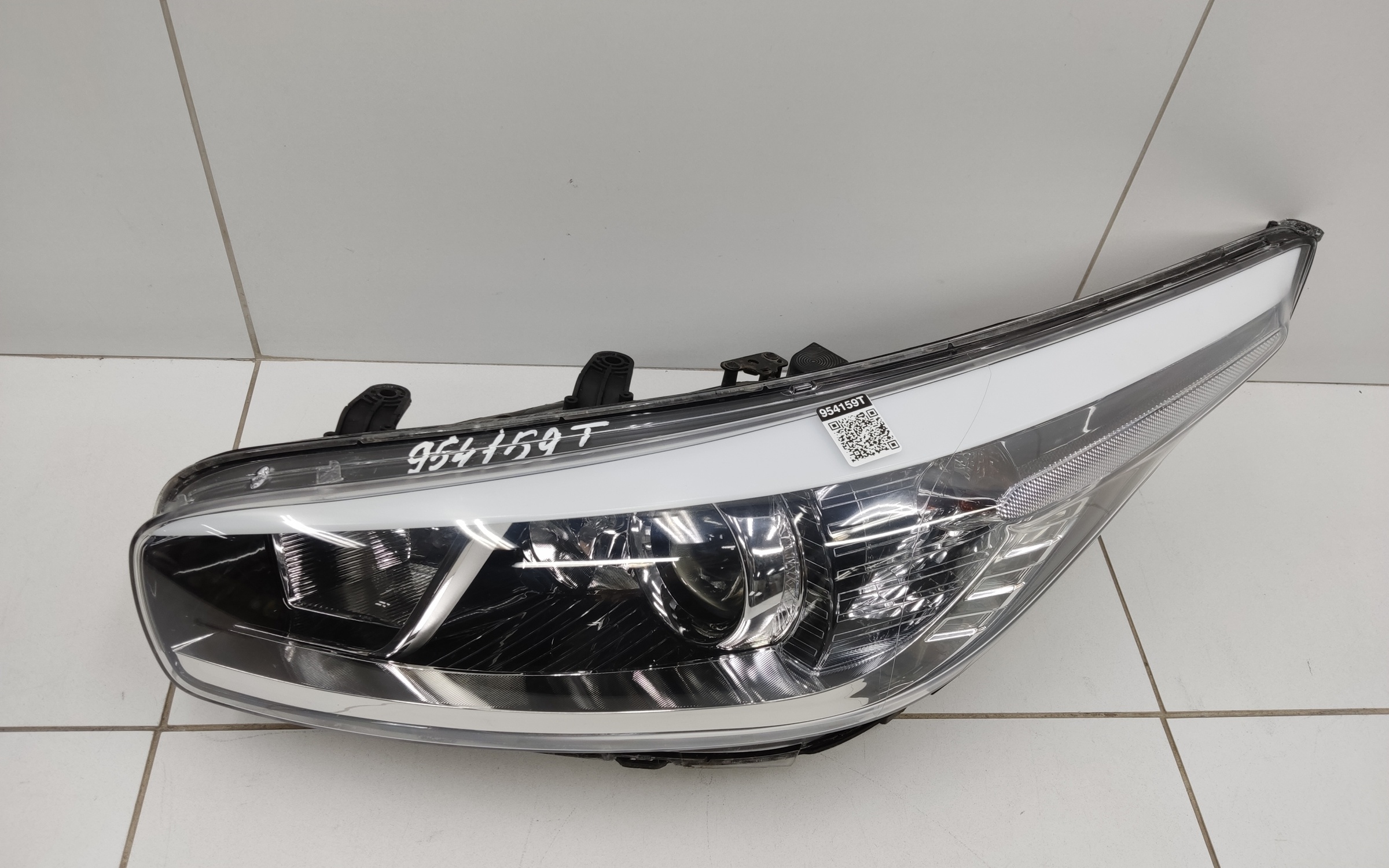 Фара передняя левая Kia Ceed 2 галоген с поворотной лампой