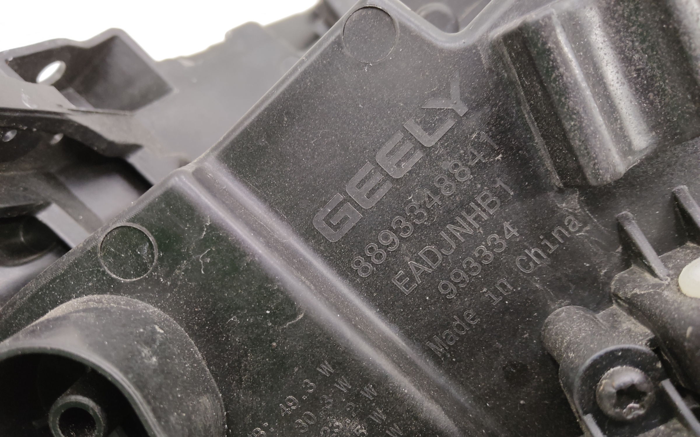 Фара передняя левая Geely Okavango Restail