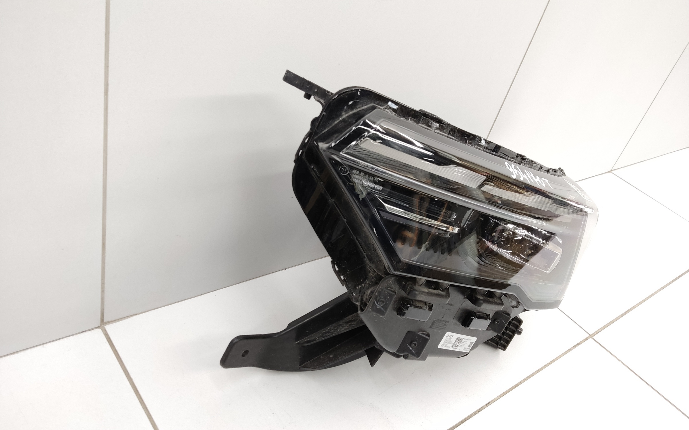 Фара передняя левая Geely Okavango Restail