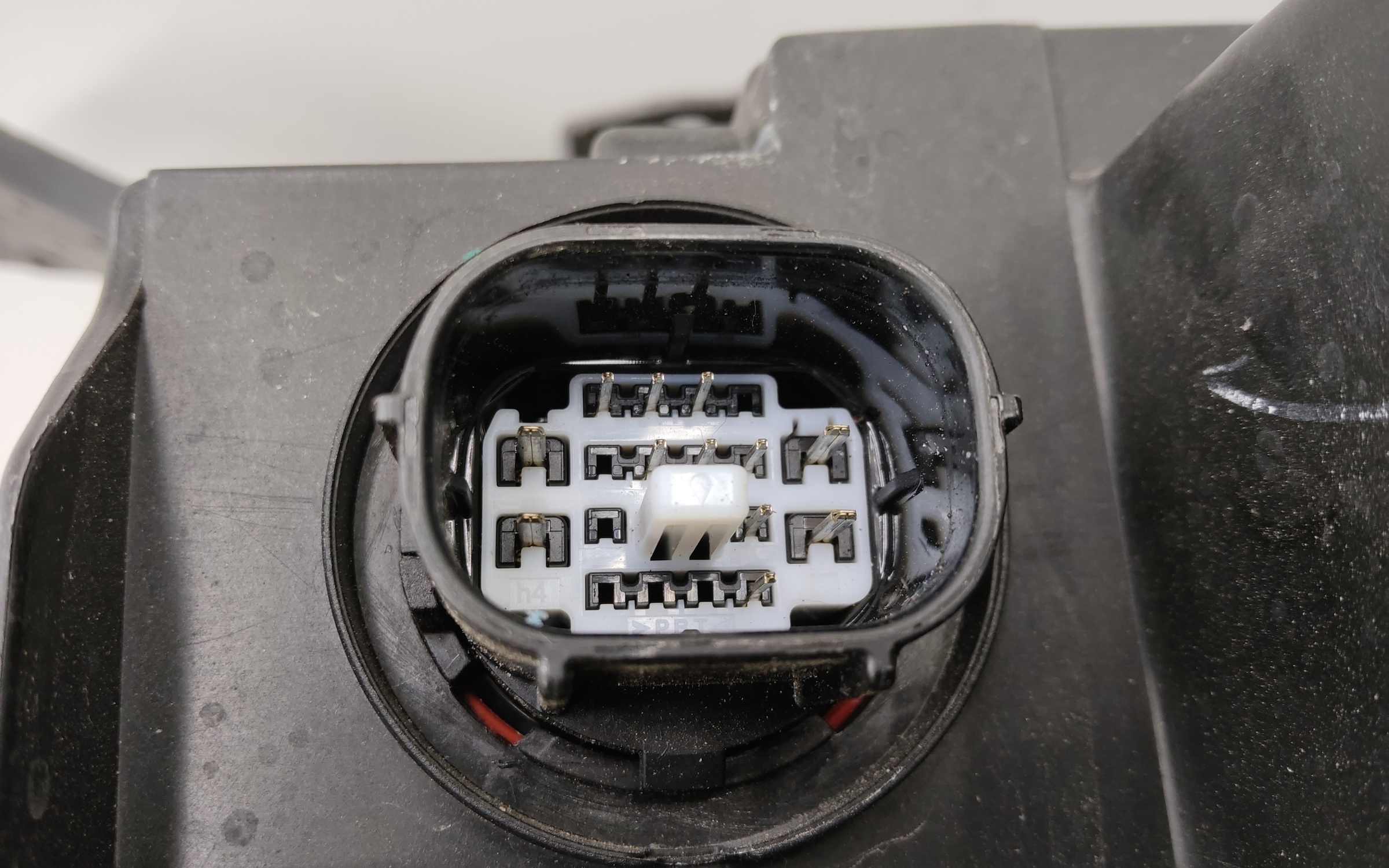 Фара передняя левая Geely Okavango Restail