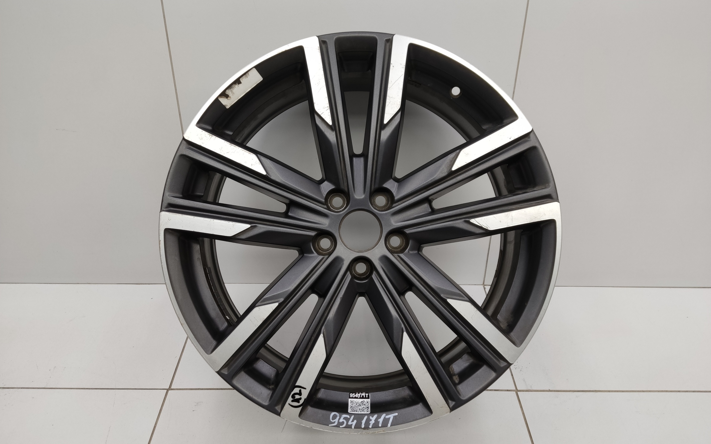 Диск колеса литой Geely Monjaro R20