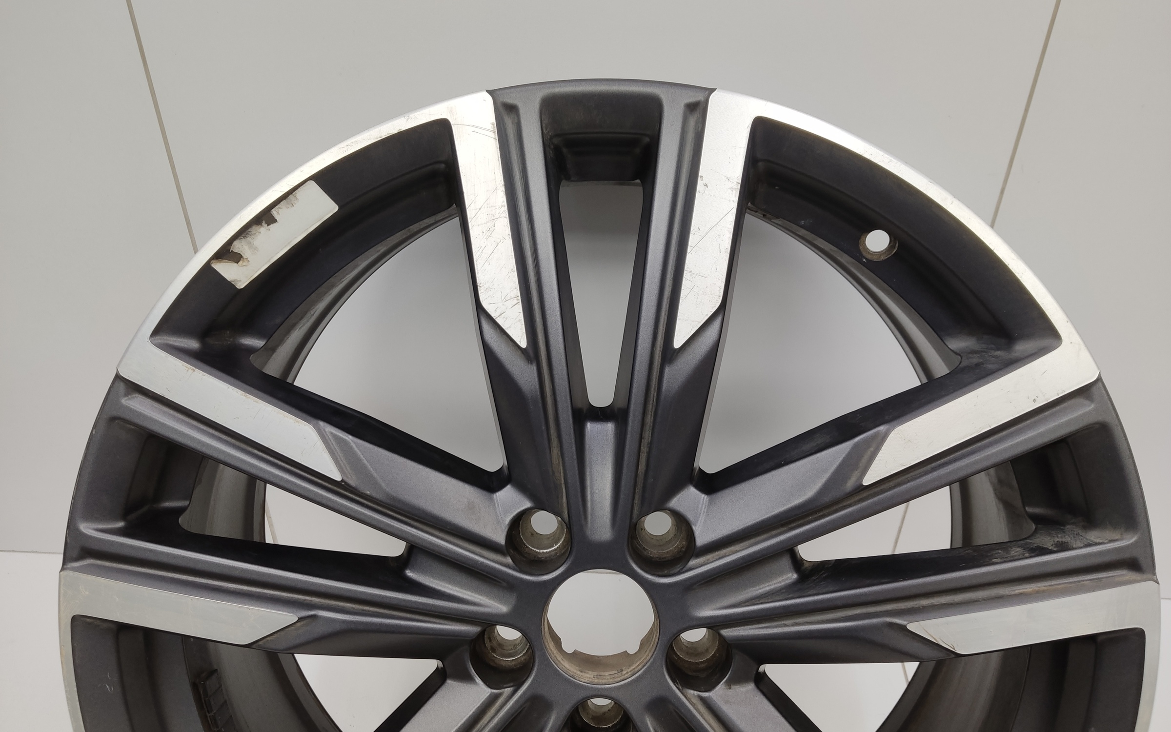 Диск колеса литой Geely Monjaro R20