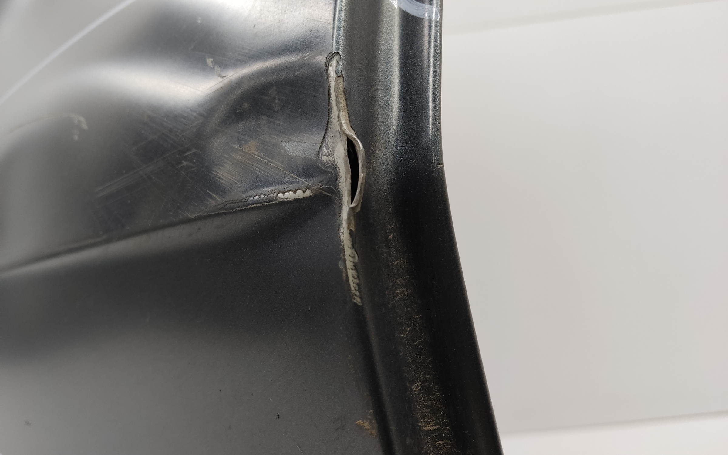 Дверь задняя правая Geely Monjaro