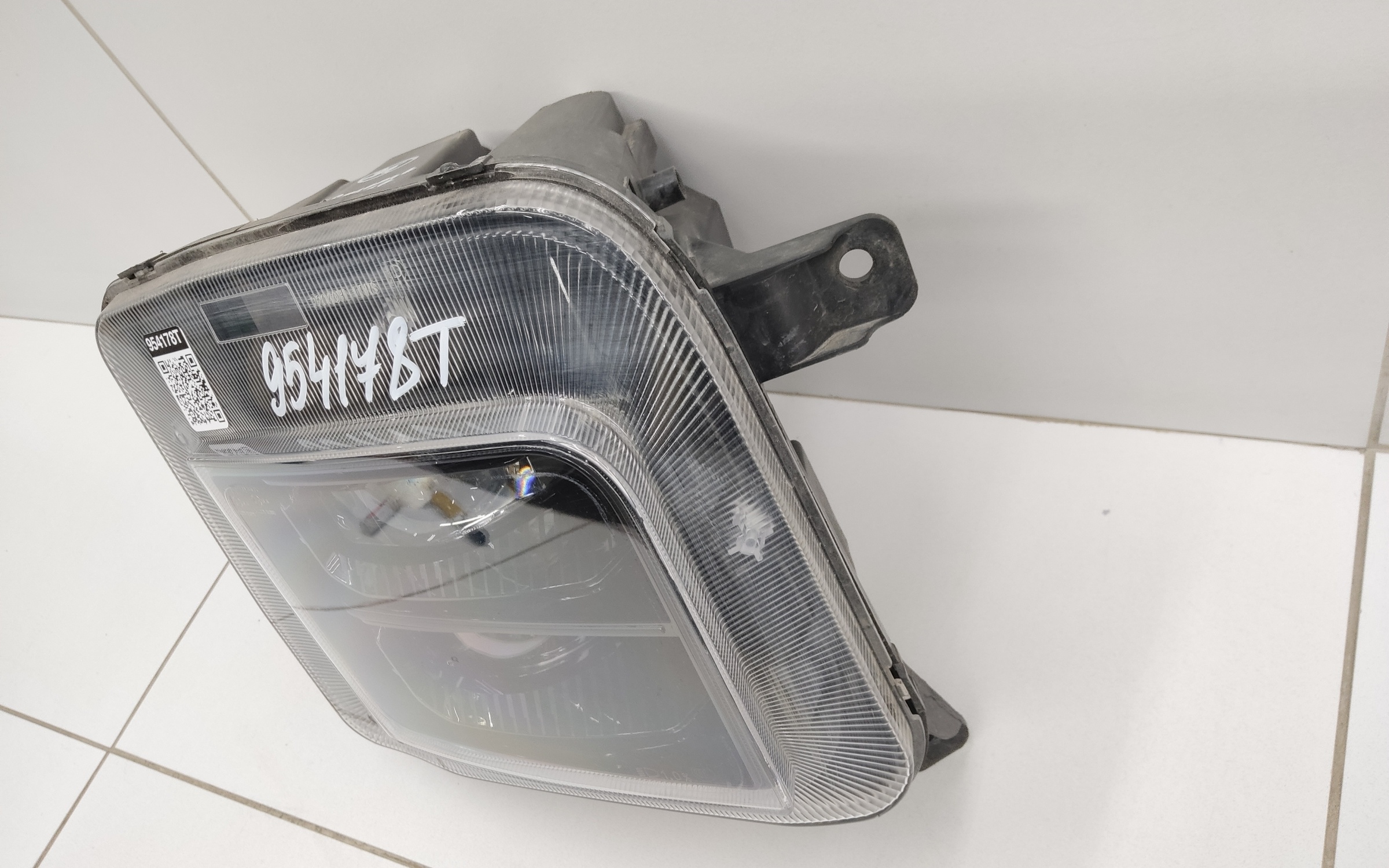 Фара передняя правая Soueast S07 LED