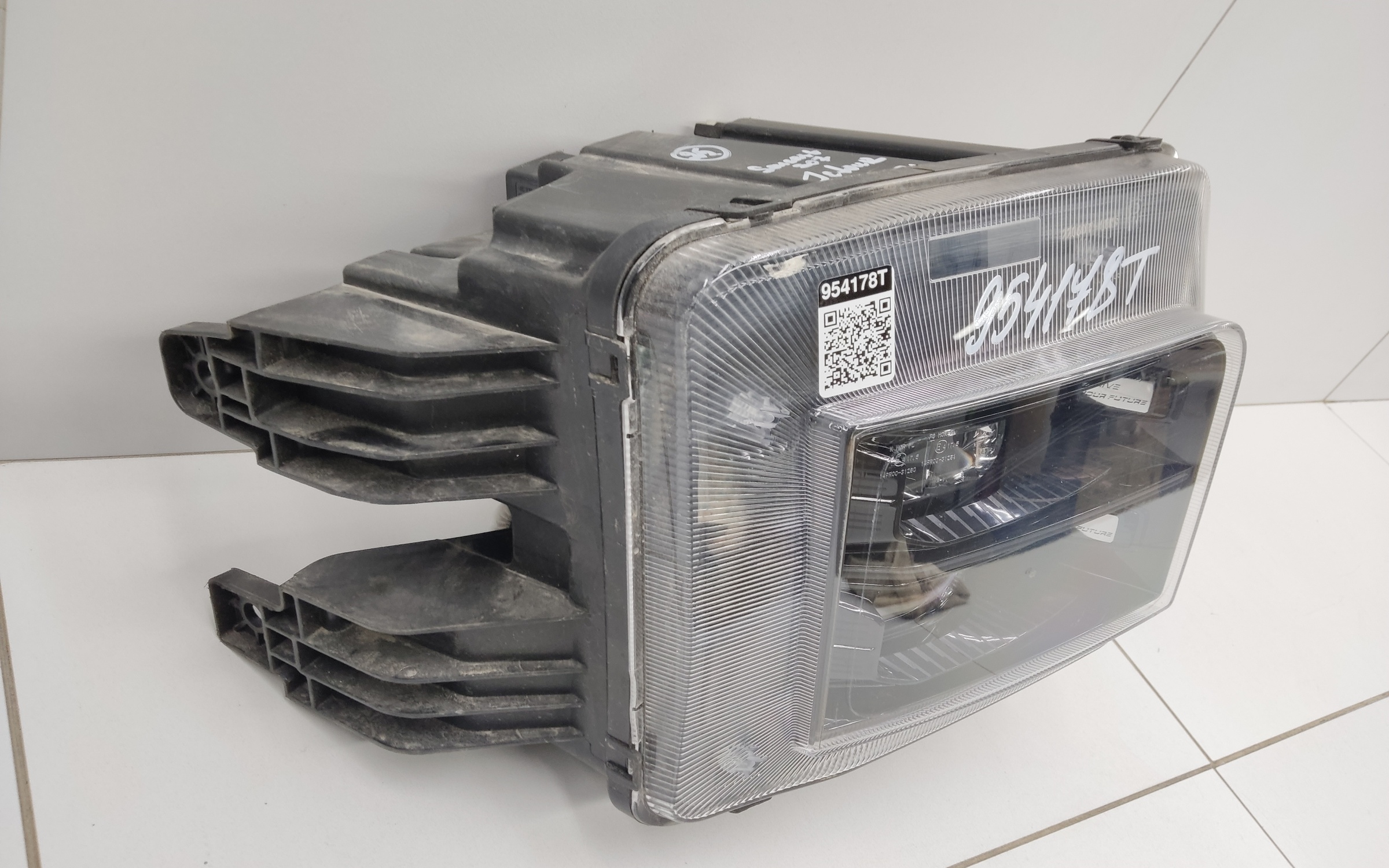 Фара передняя правая Soueast S07 LED