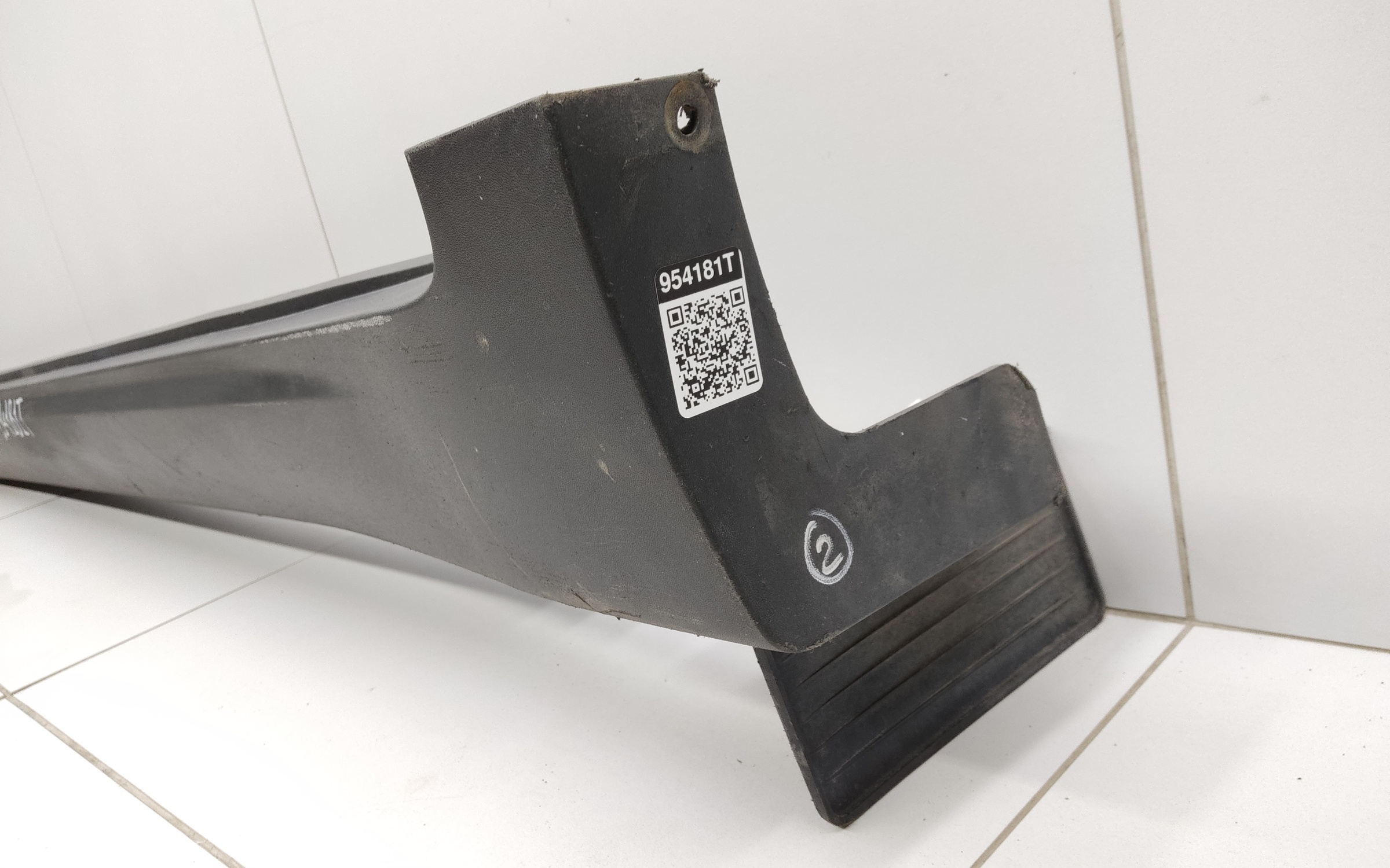 Накладка порога левого Kia Sportage 4