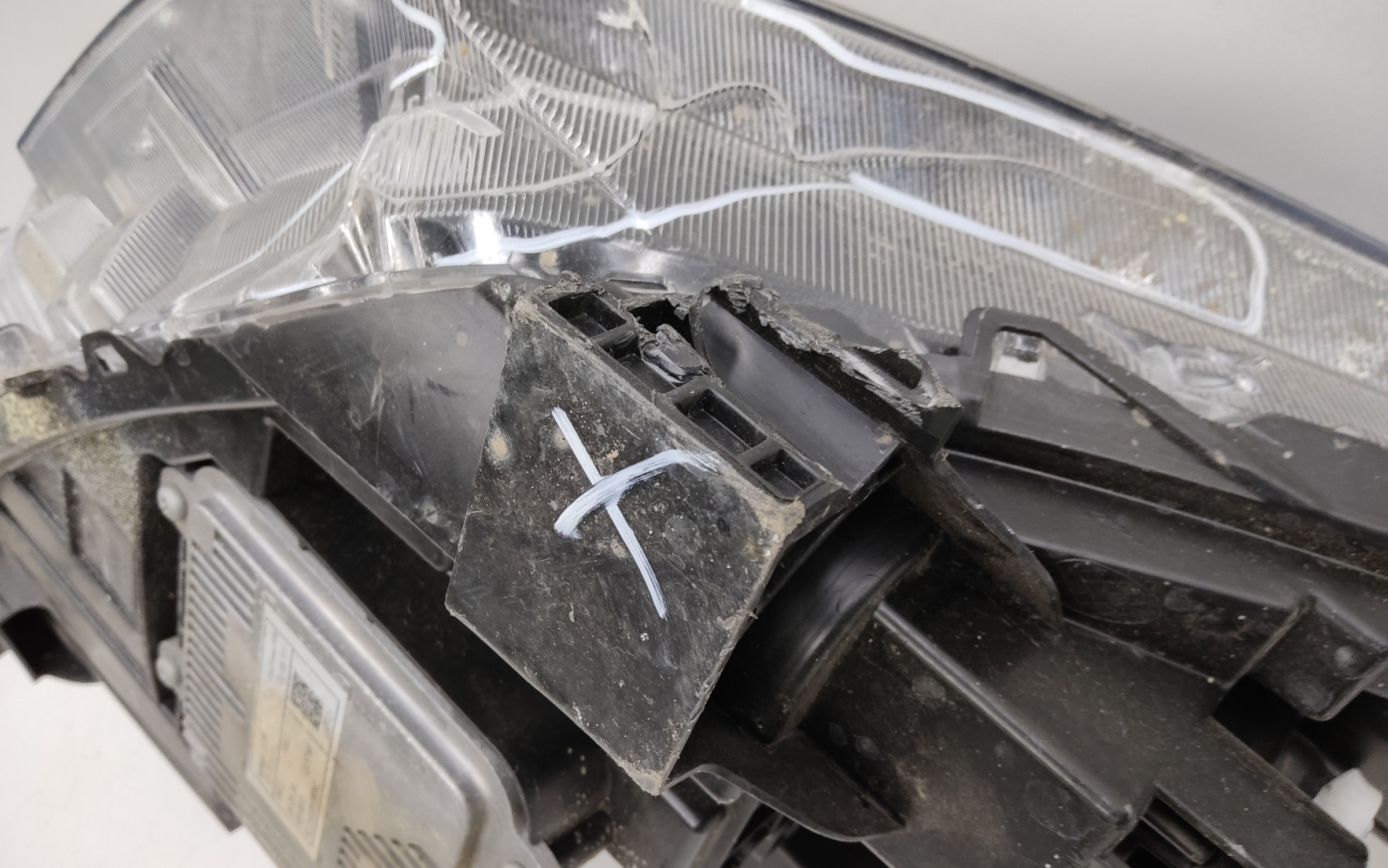 Фара передняя левая Haval Jolion LED