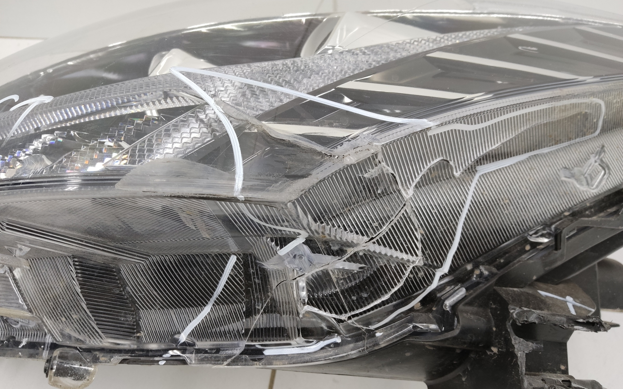 Фара передняя левая Haval Jolion LED