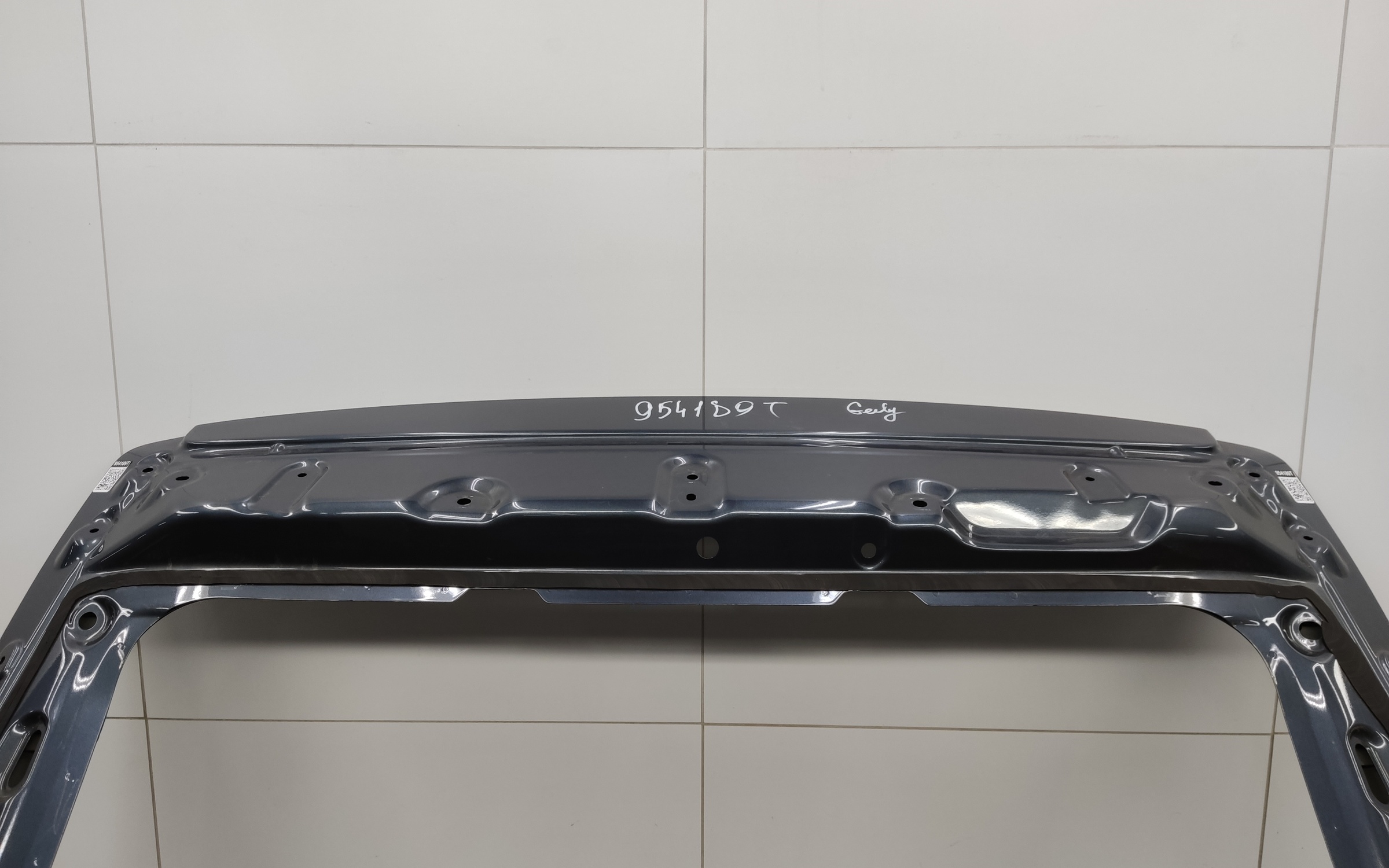 Крышка багажника Geely Monjaro