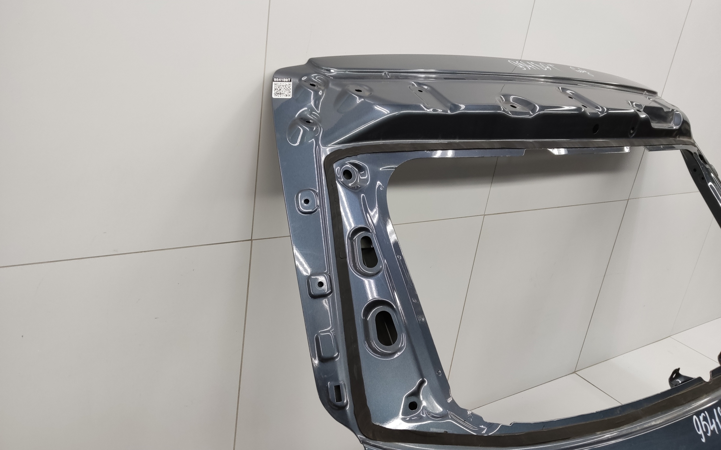 Крышка багажника Geely Monjaro