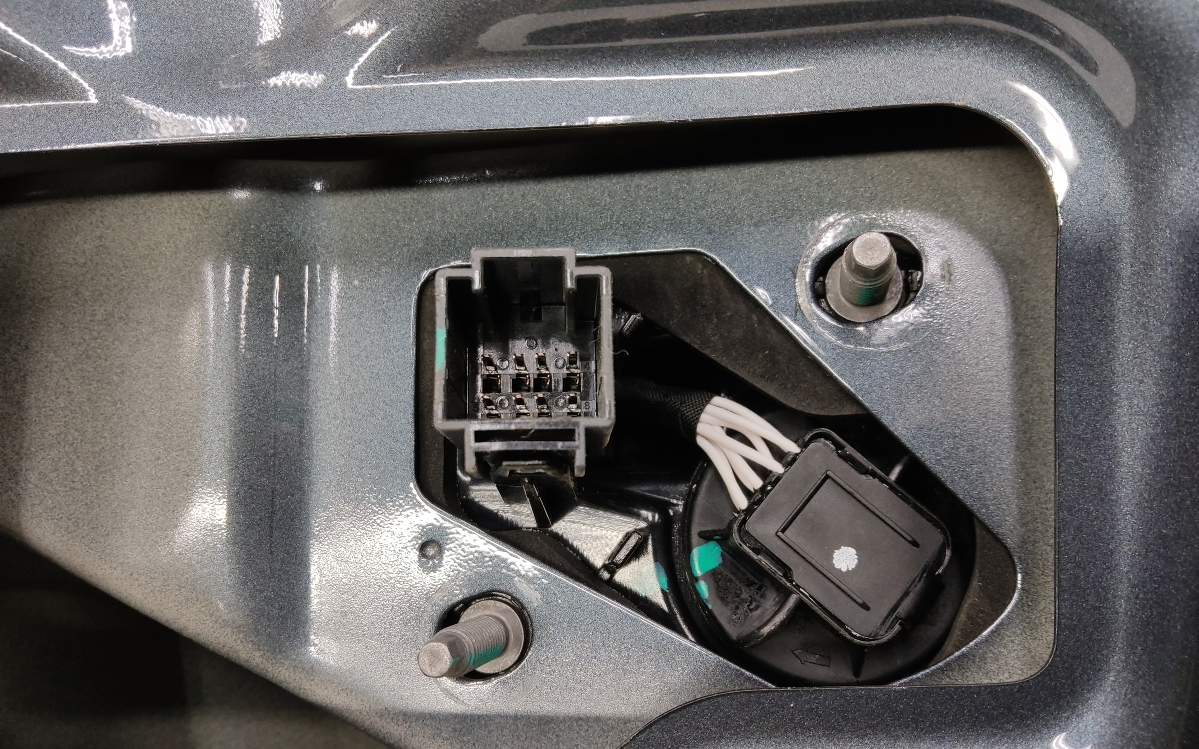 Крышка багажника Geely Monjaro