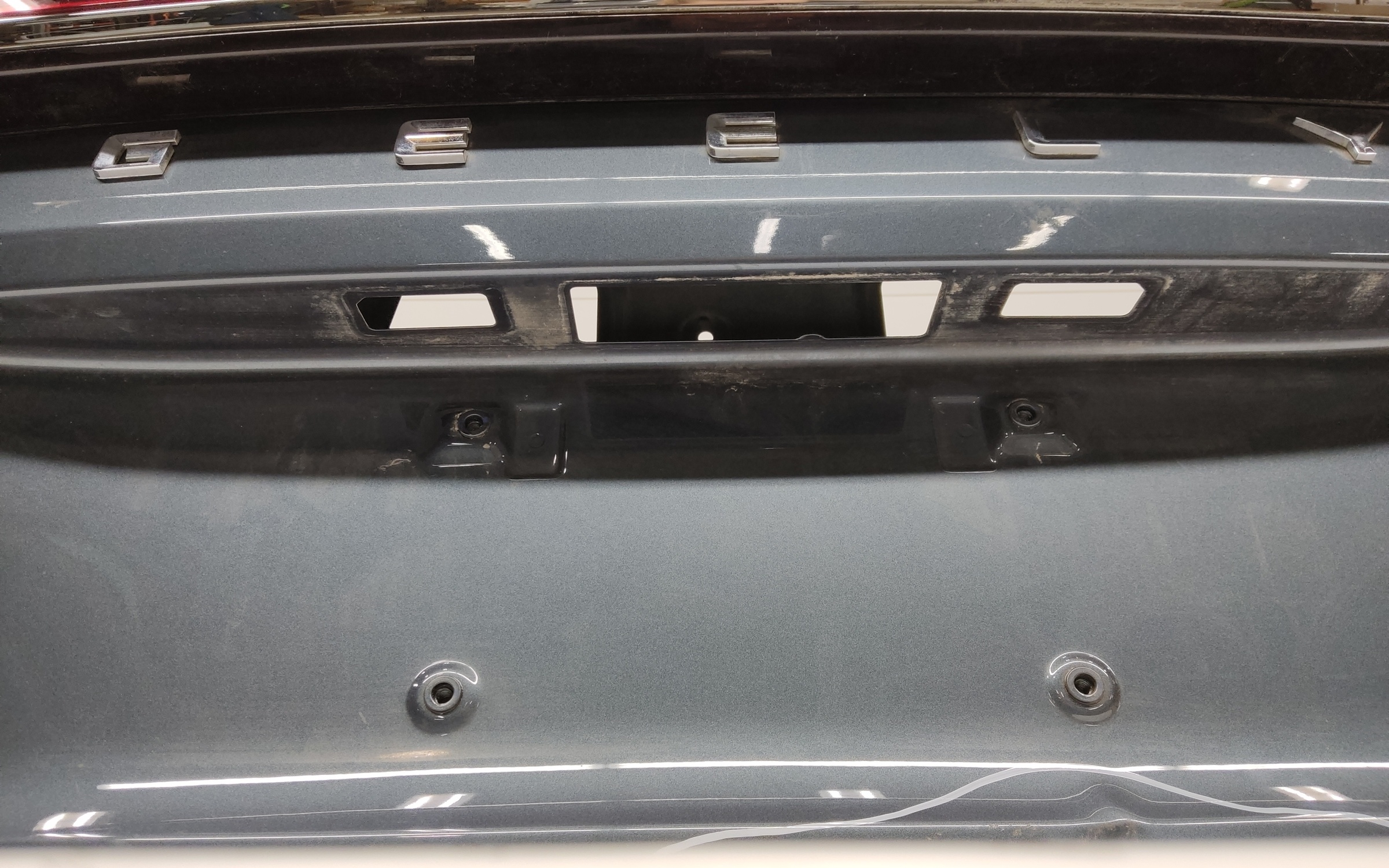 Крышка багажника Geely Monjaro