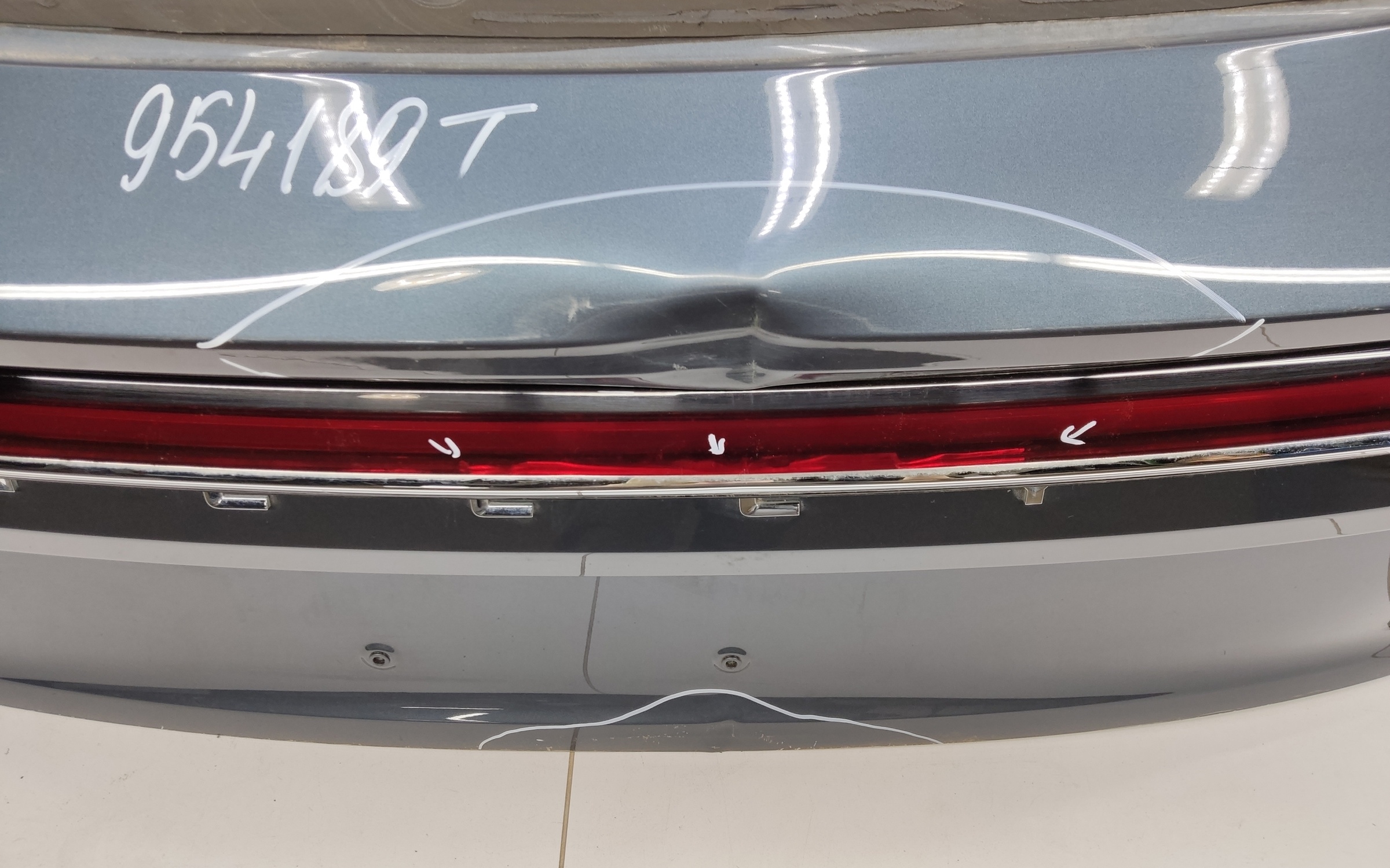 Крышка багажника Geely Monjaro