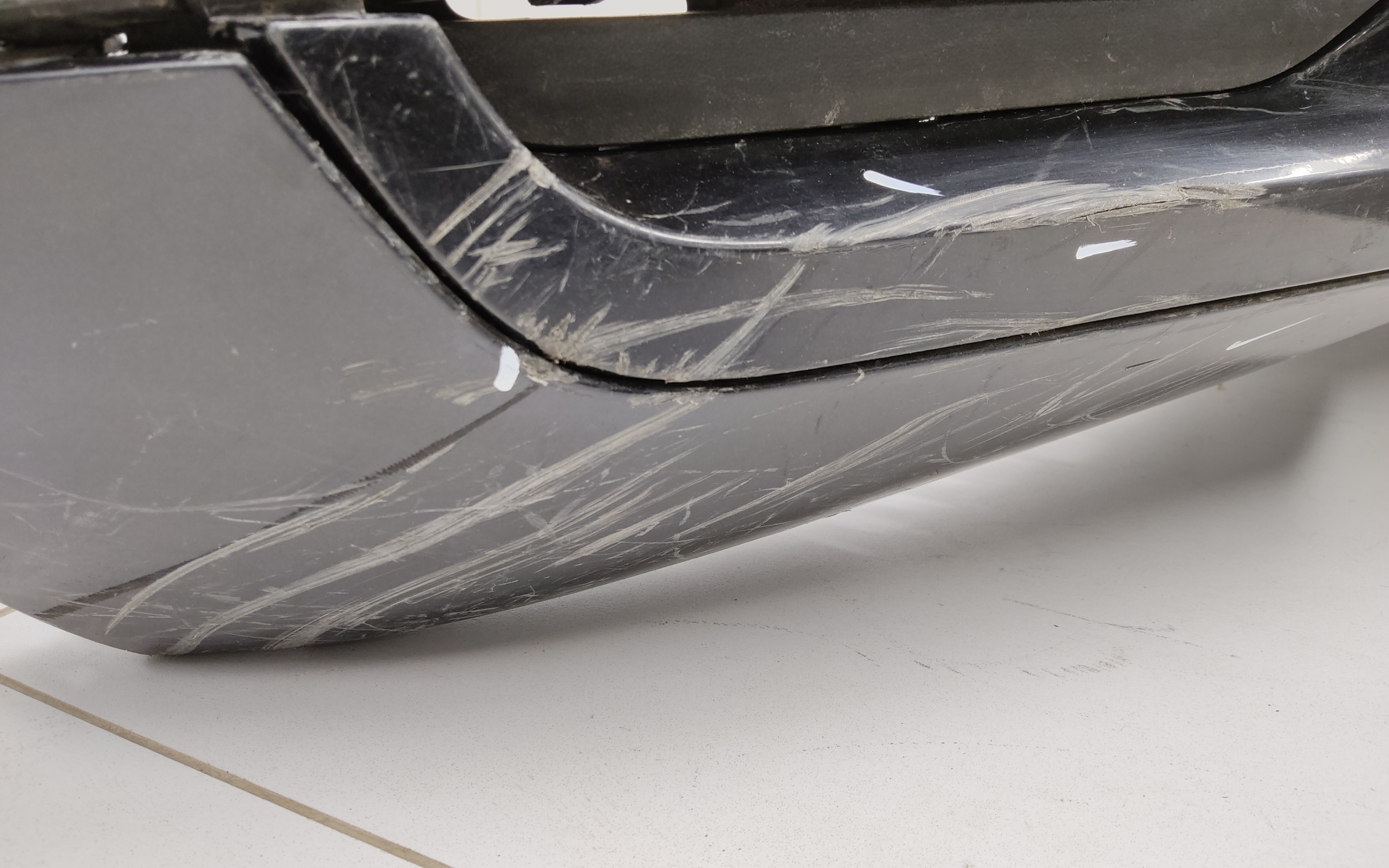 Бампер передний Volkswagen Touareg 3