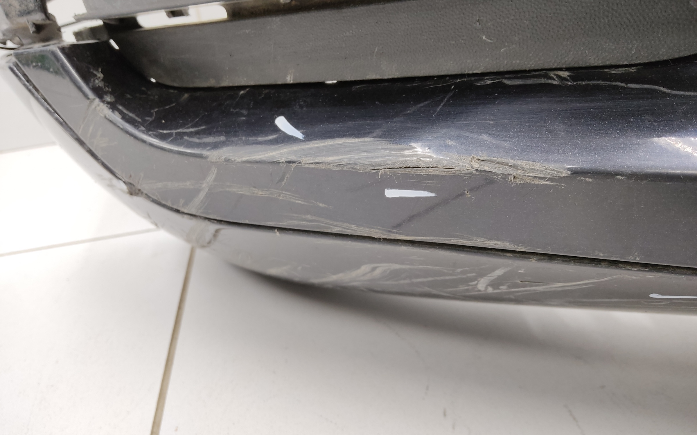 Бампер передний Volkswagen Touareg 3