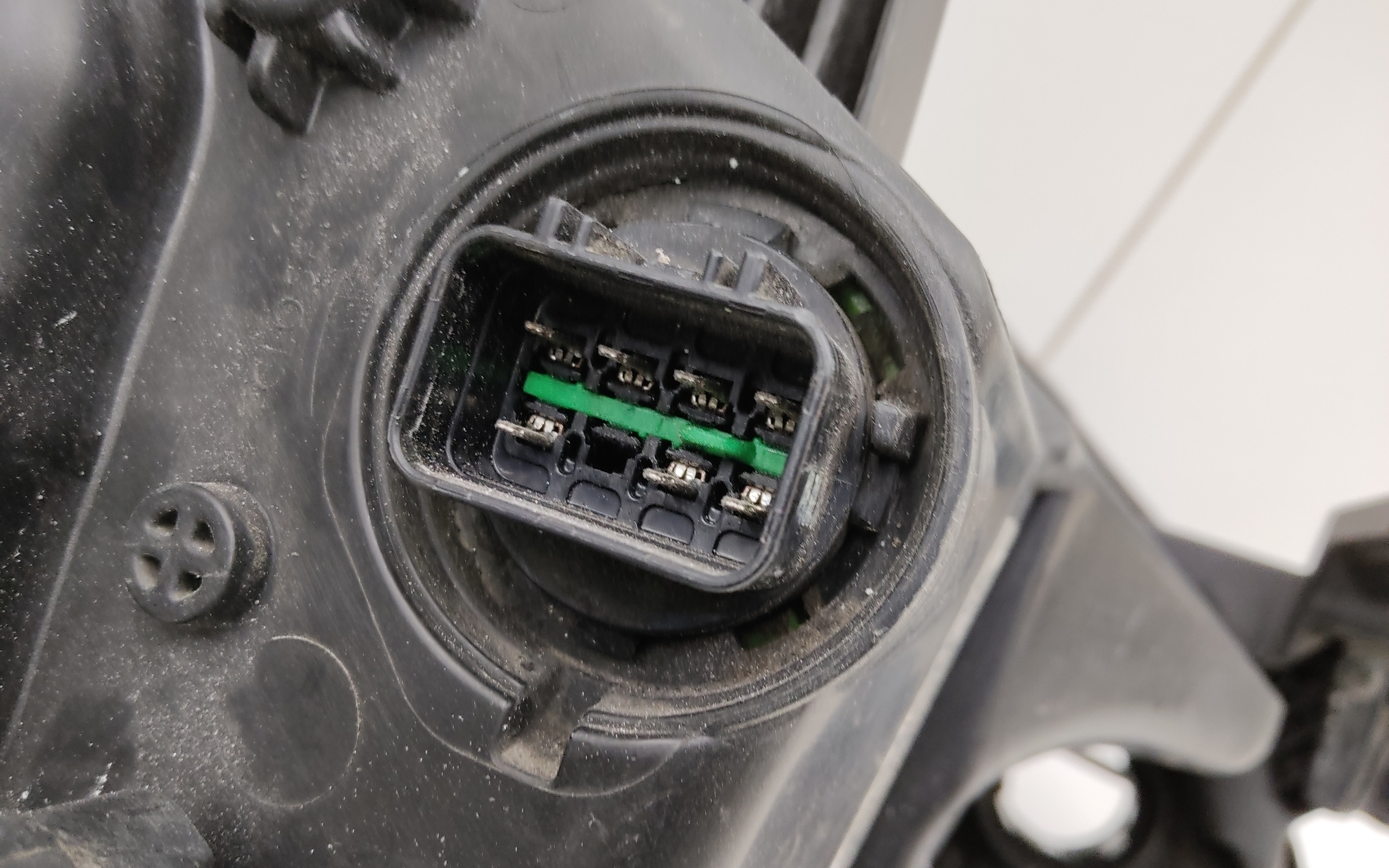 Фара передняя левая KIA Rio 4 Restail галоген