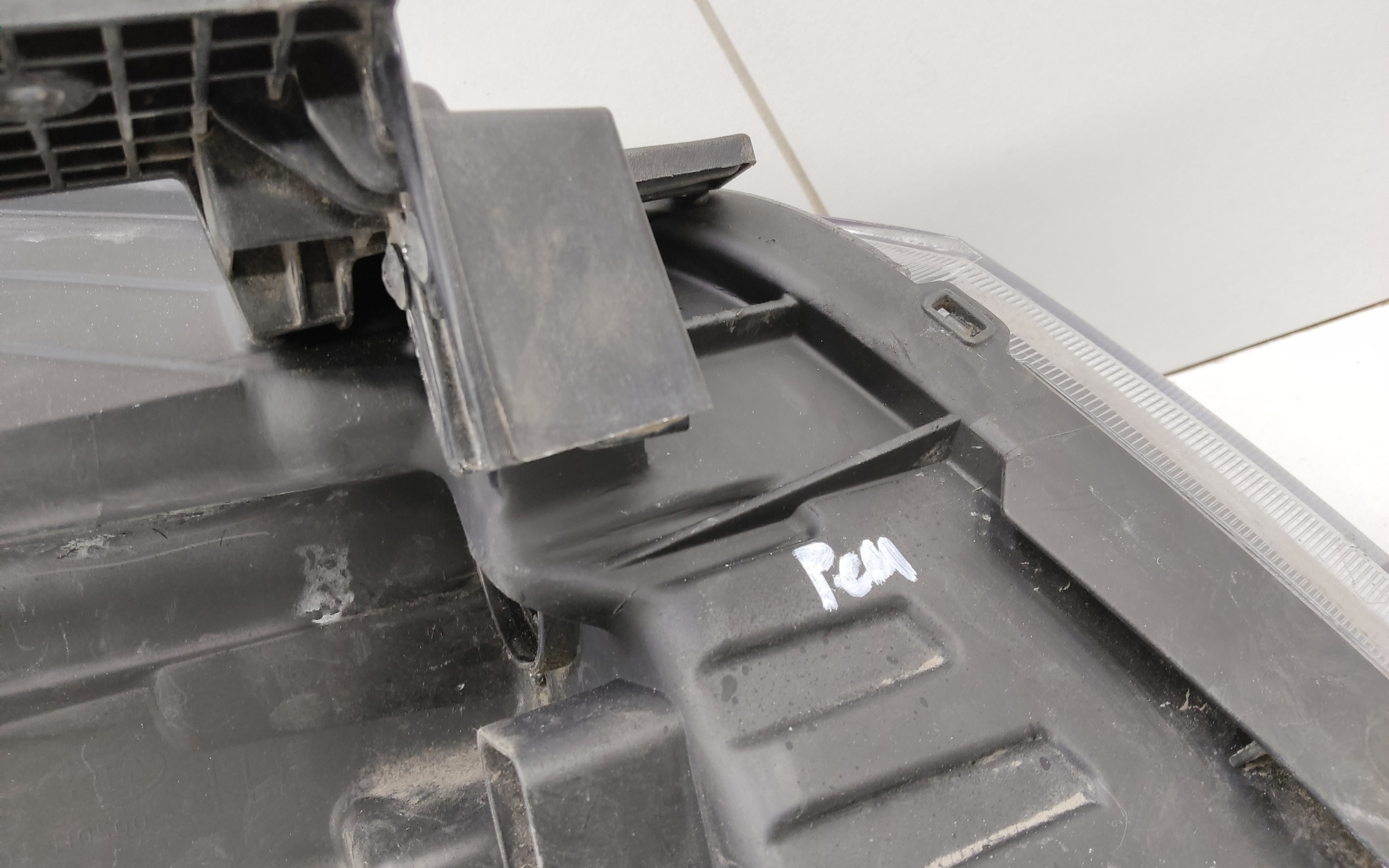 Фара передняя левая KIA Rio 4 Restail галоген