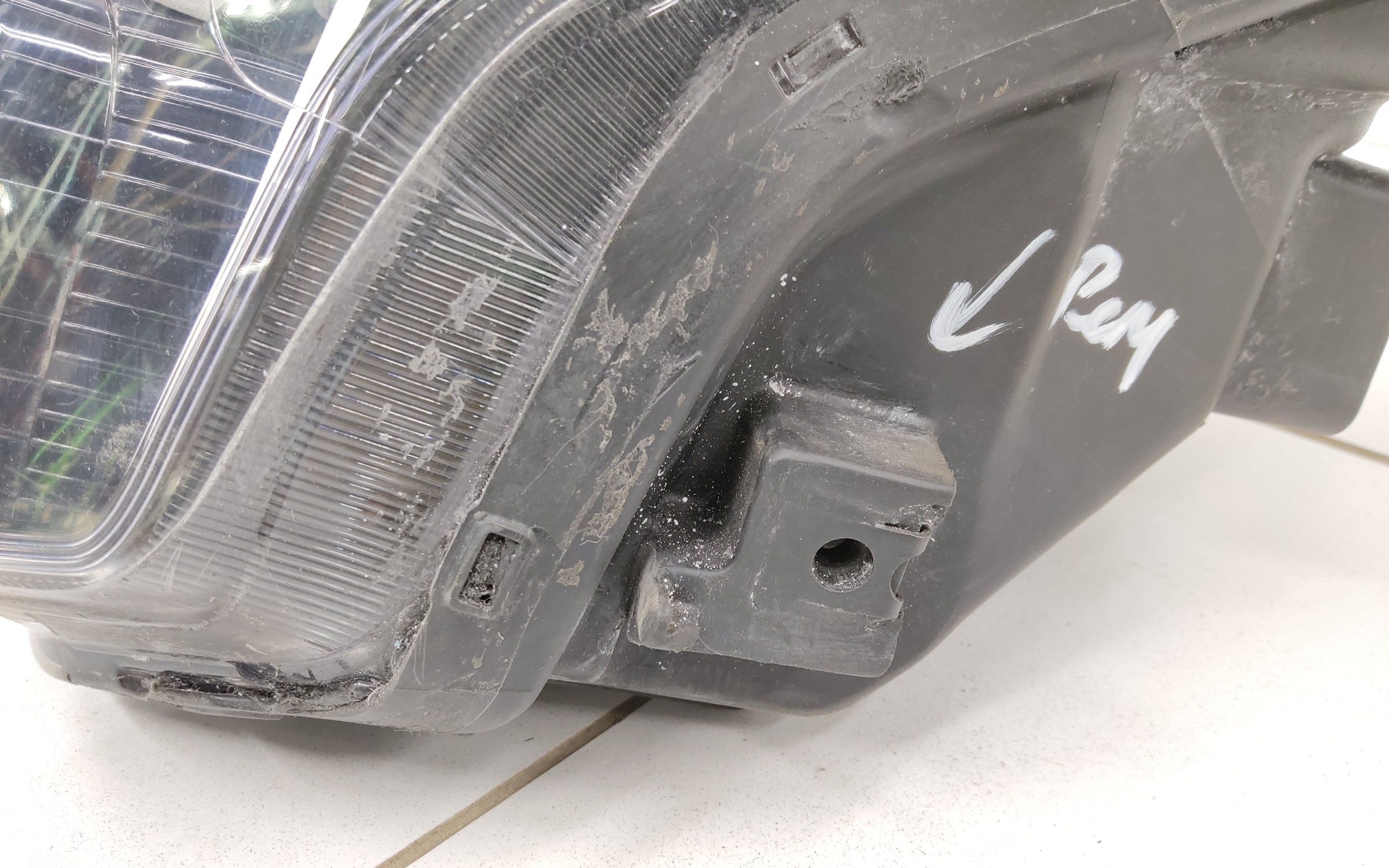 Фара передняя левая KIA Rio 4 Restail галоген