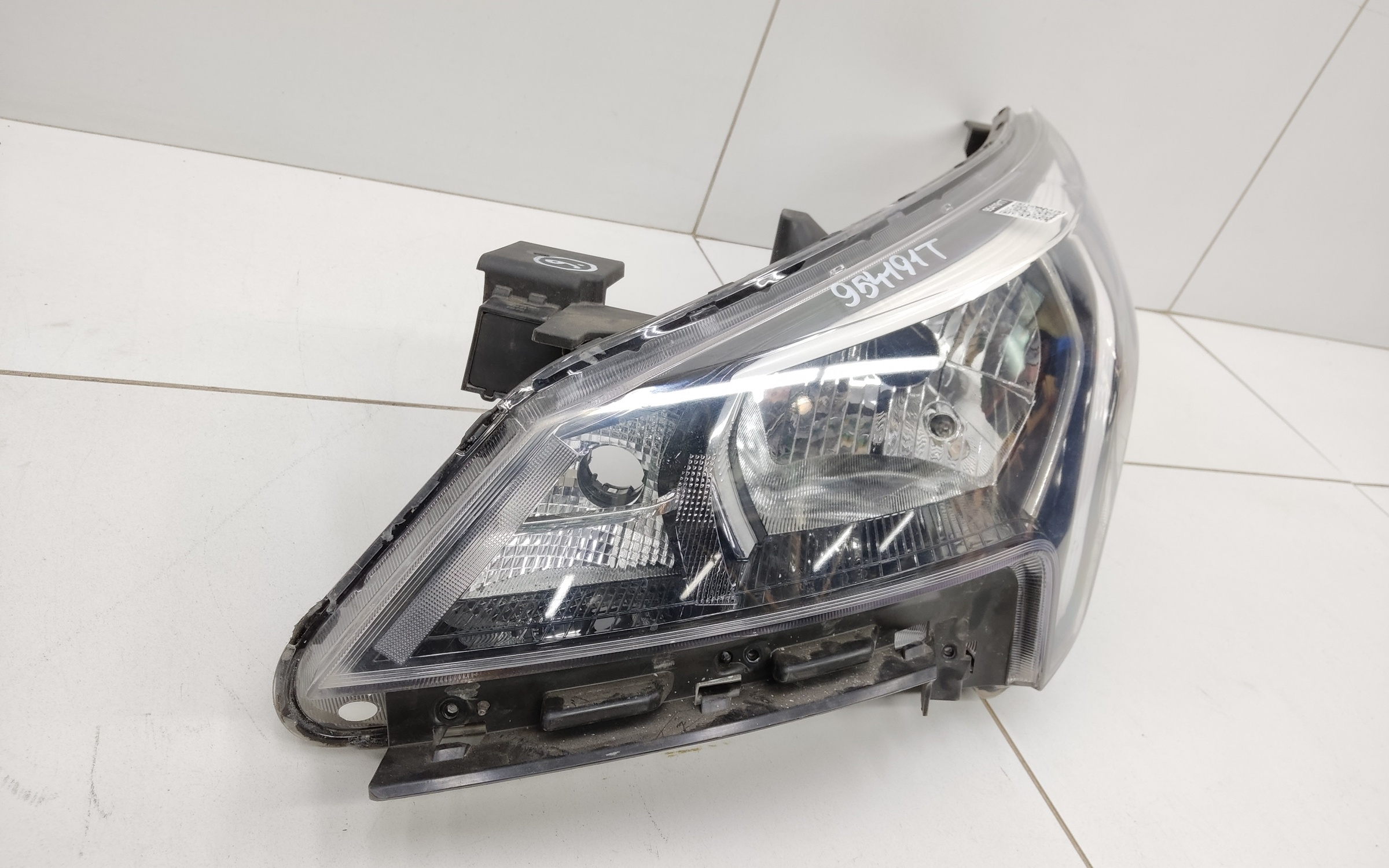 Фара передняя левая KIA Rio 4 Restail галоген