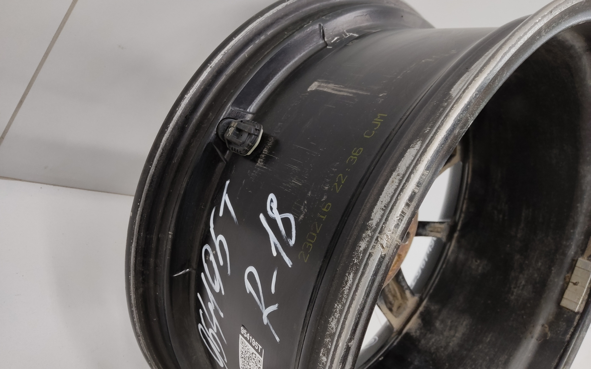 Диск колеса литой Changan UNI-V R18 черный