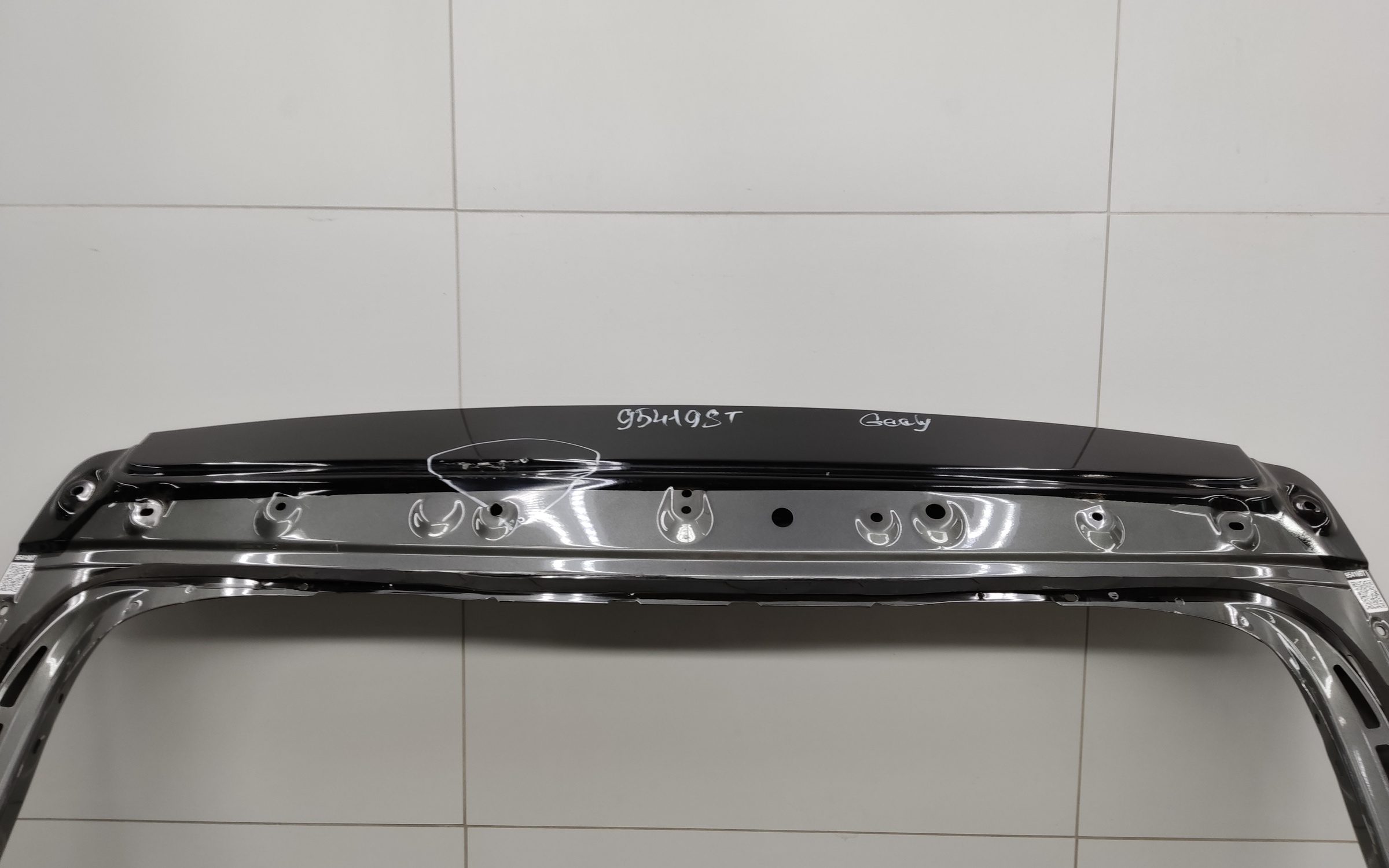 Крышка багажника Geely Coolray Restail