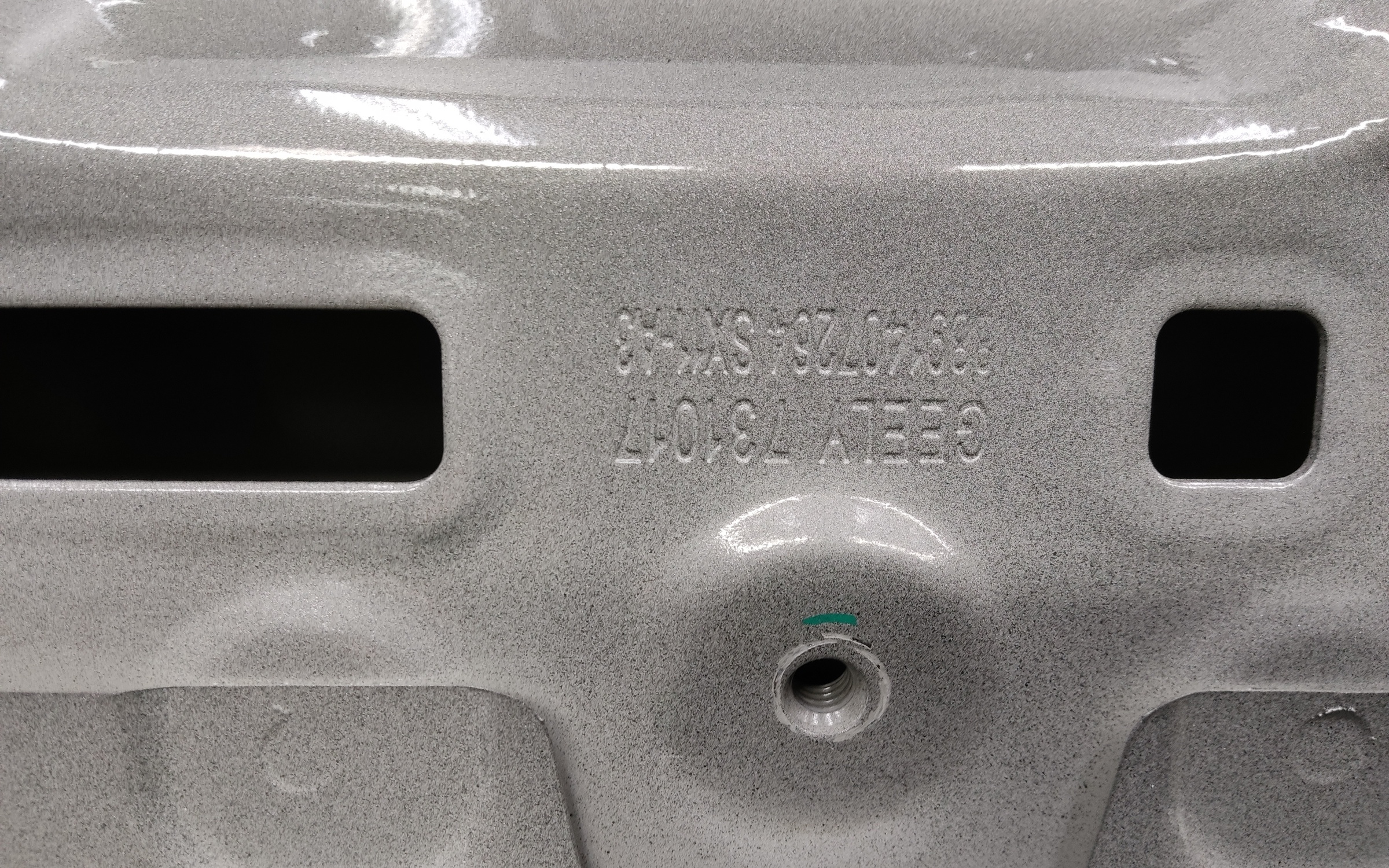 Крышка багажника Geely Coolray Restail