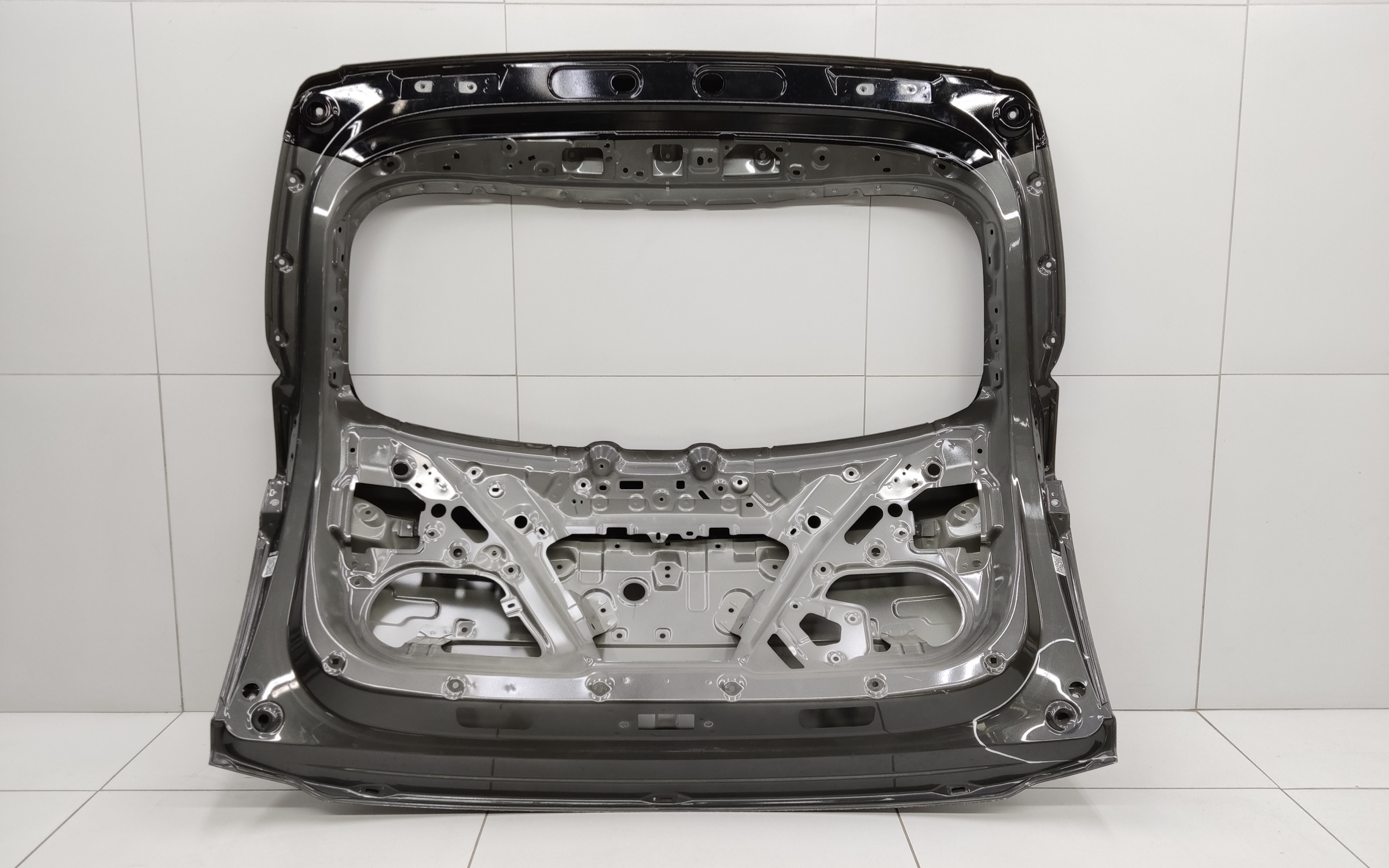 Крышка багажника Geely Coolray Restail