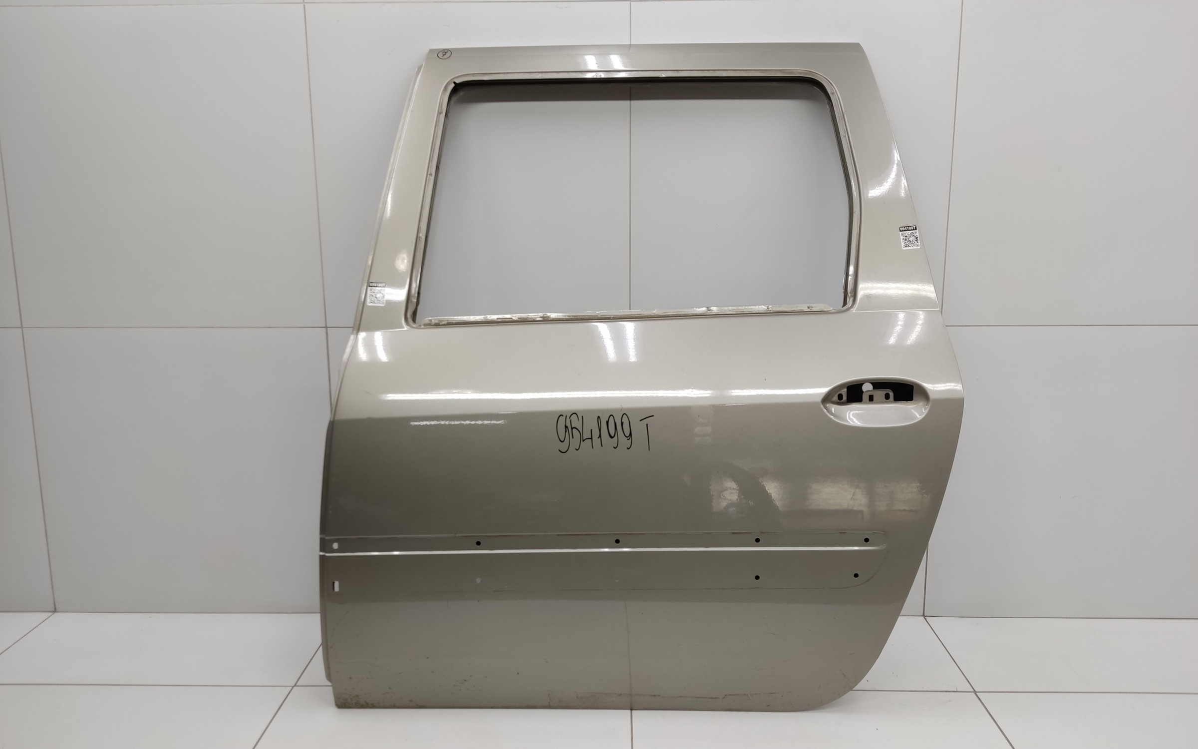 Дверь задняя левая Lada Largus под стекло и накладку