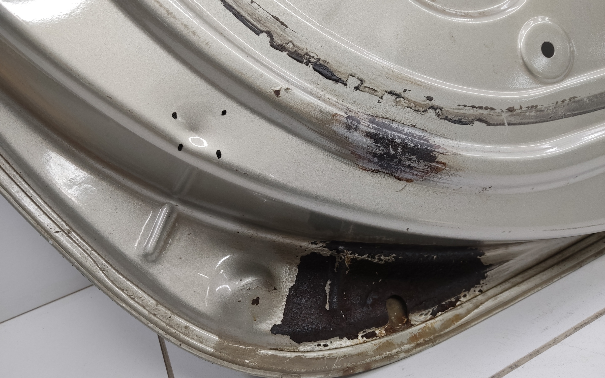 Дверь задняя левая Lada Largus под стекло и накладку