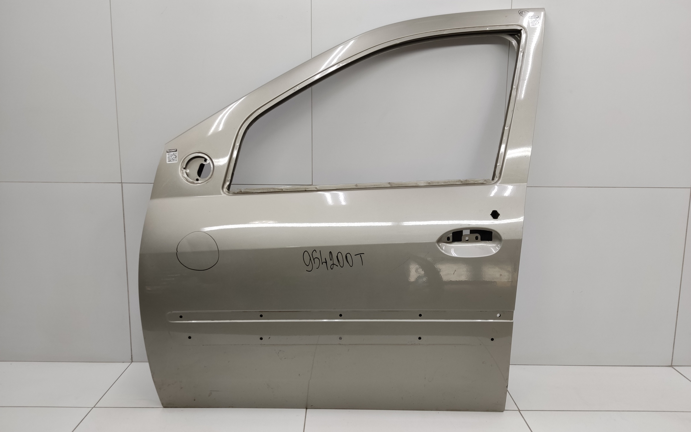 Дверь передняя левая Lada Largus 1 под накладку