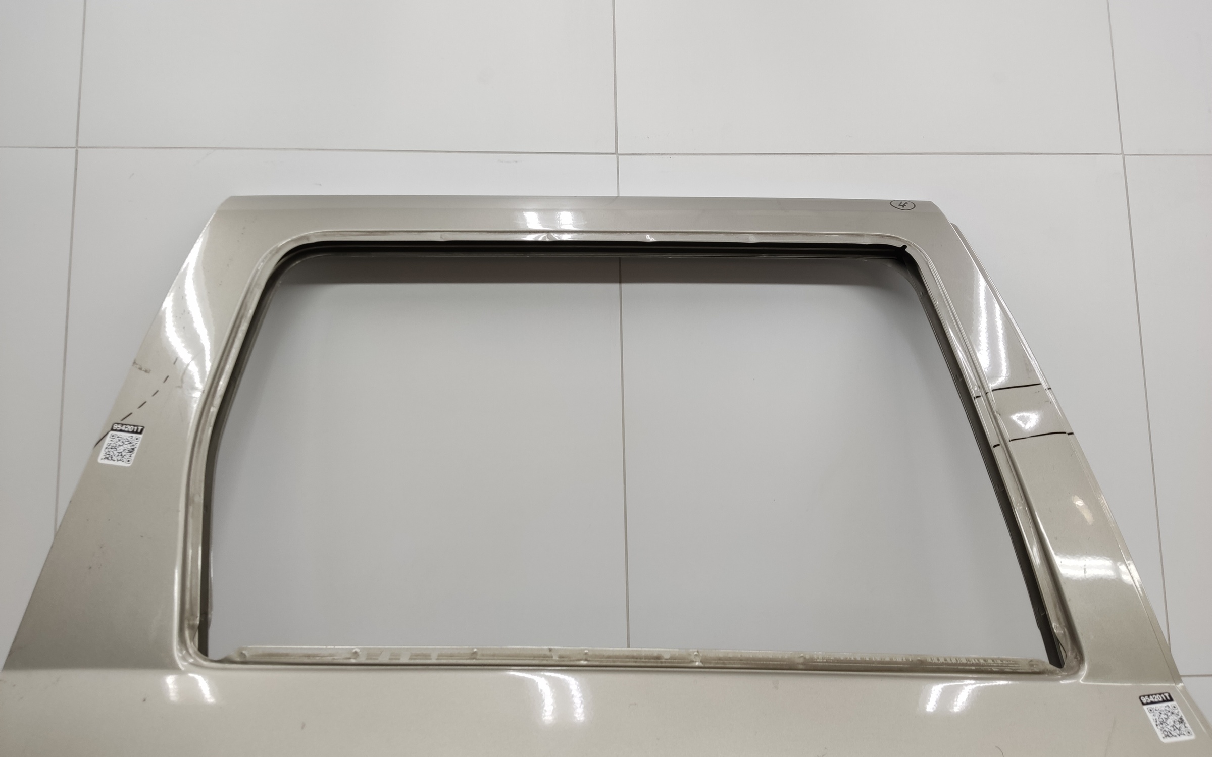 Дверь задняя правая Lada Largus под стекло