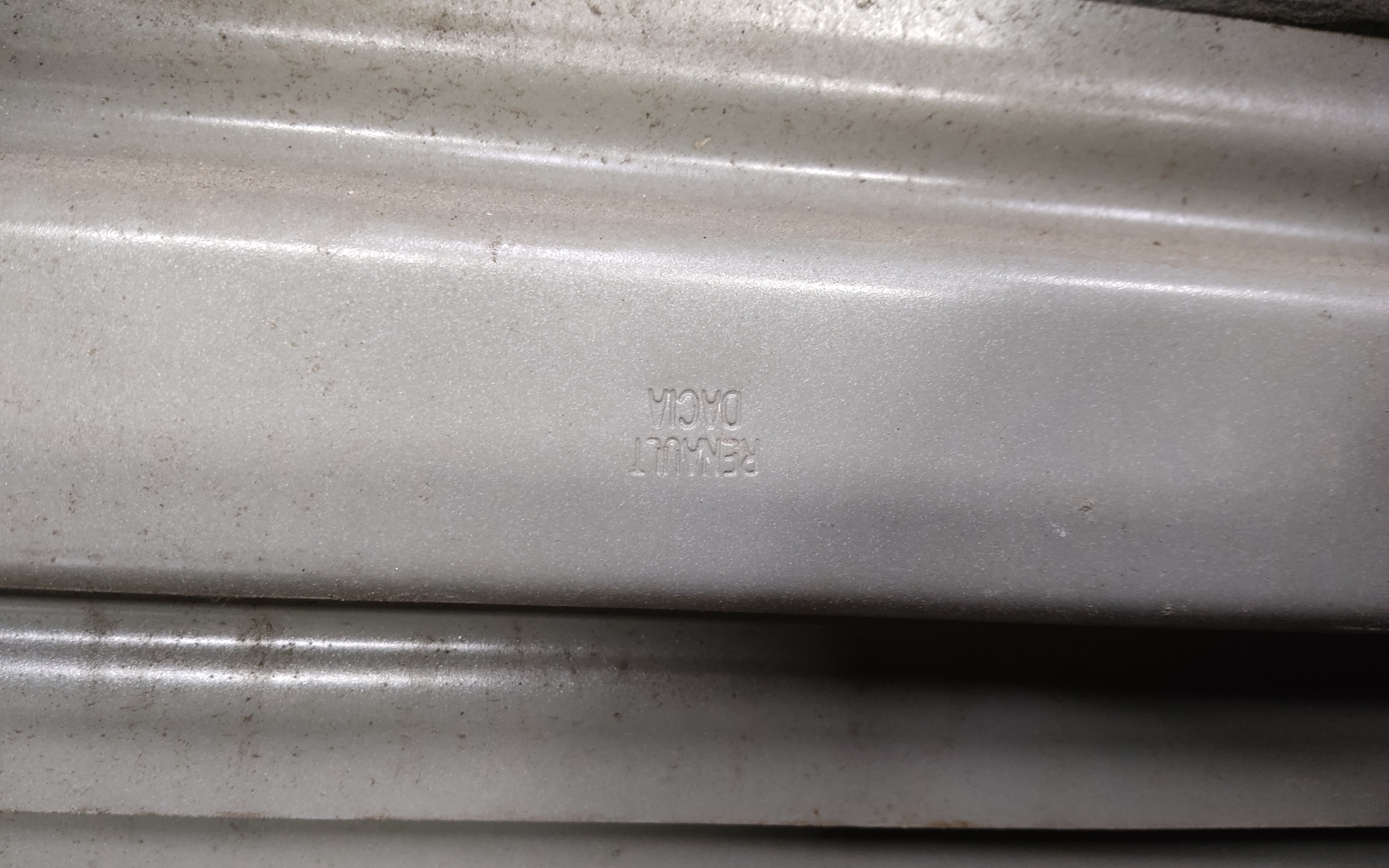 Дверь задняя правая Lada Largus под стекло