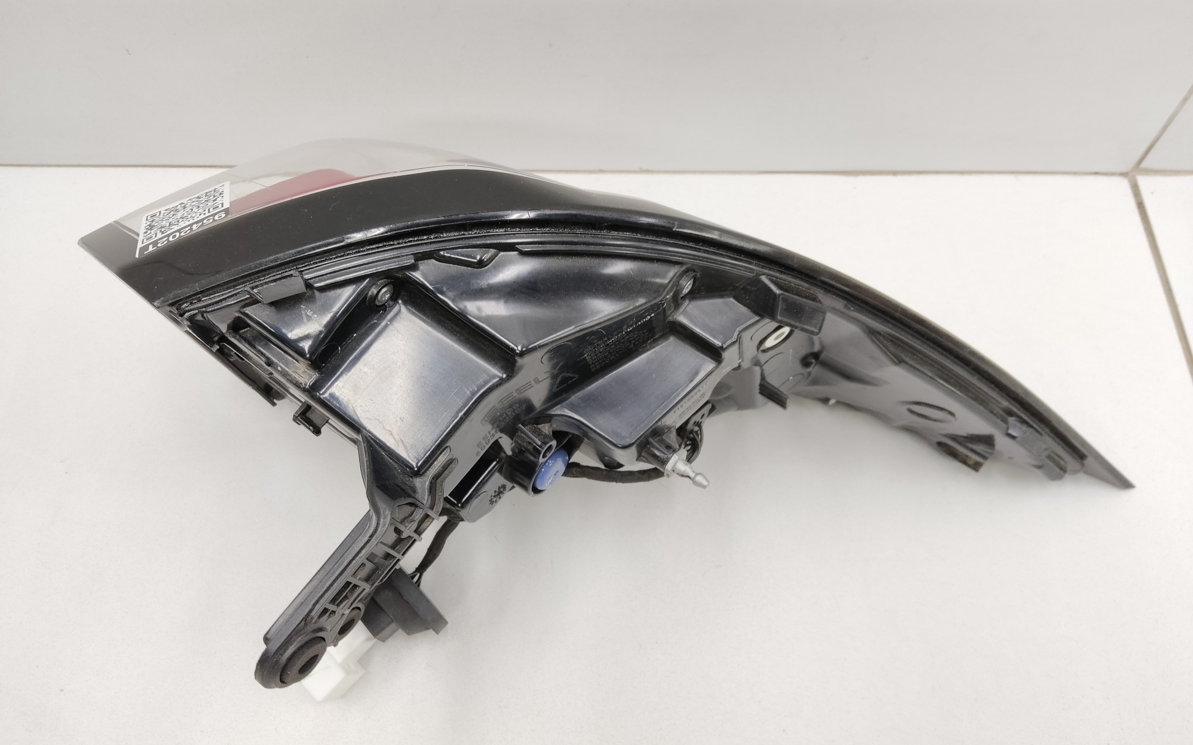 Фонарь задний левый наружный Geely Okavango Restail LED