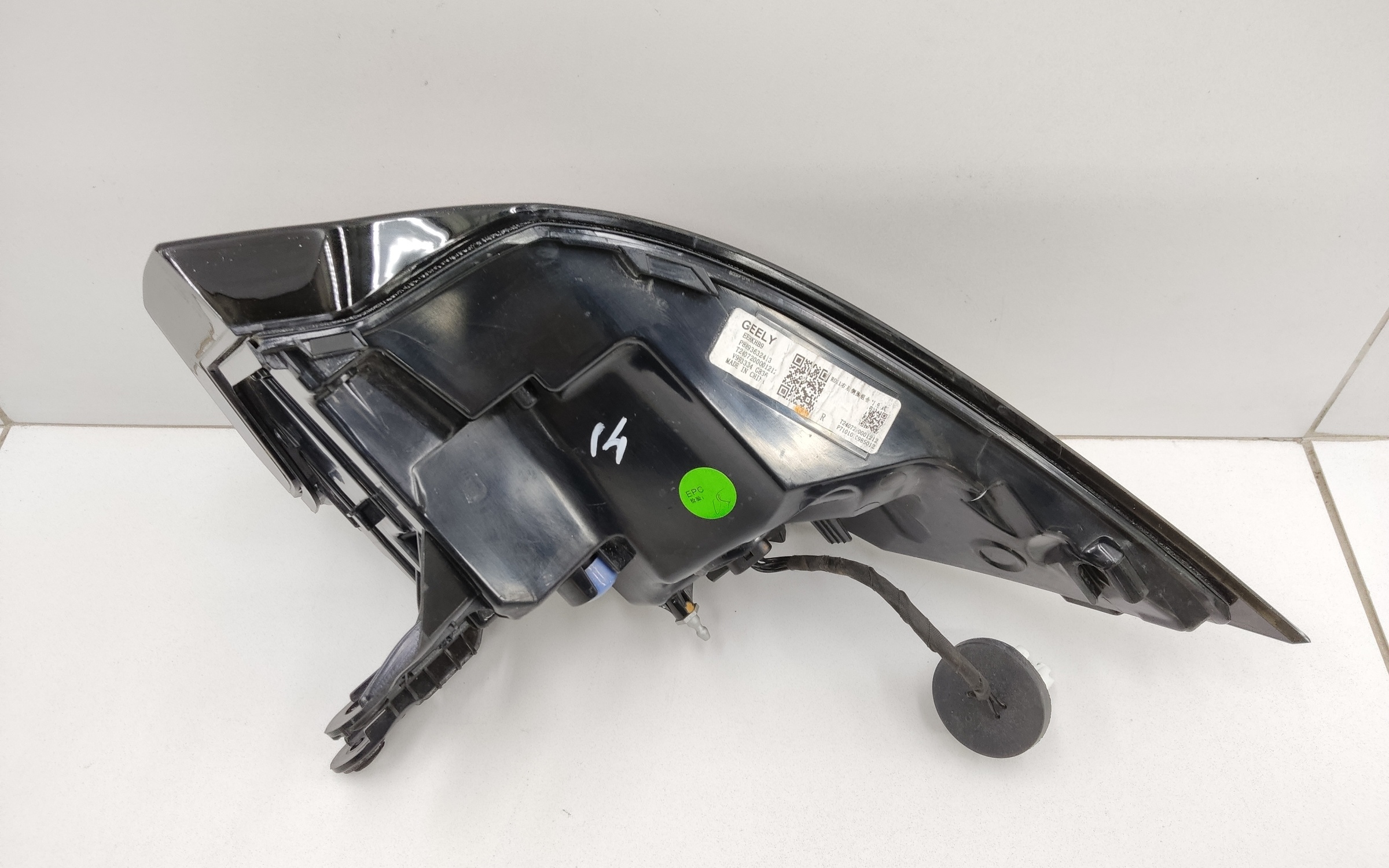 Фонарь задний правый наружный Geely Okavango Restail LED