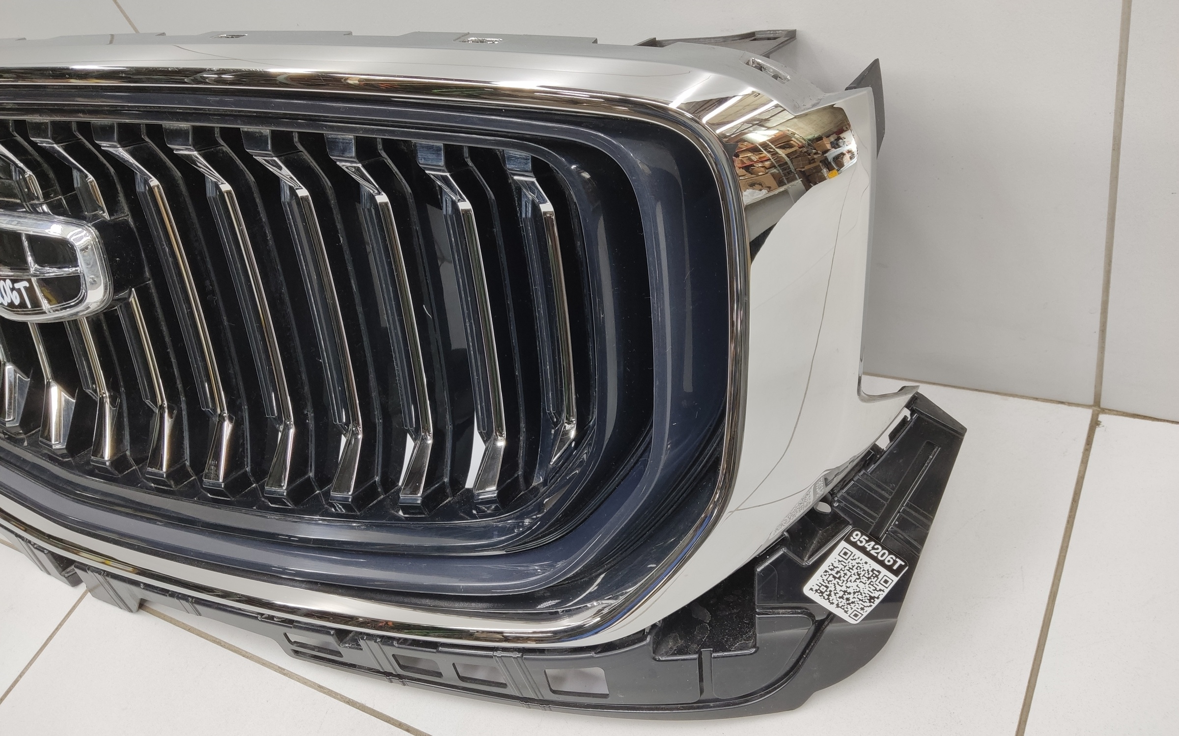 Решетка радиатора Geely Monjaro