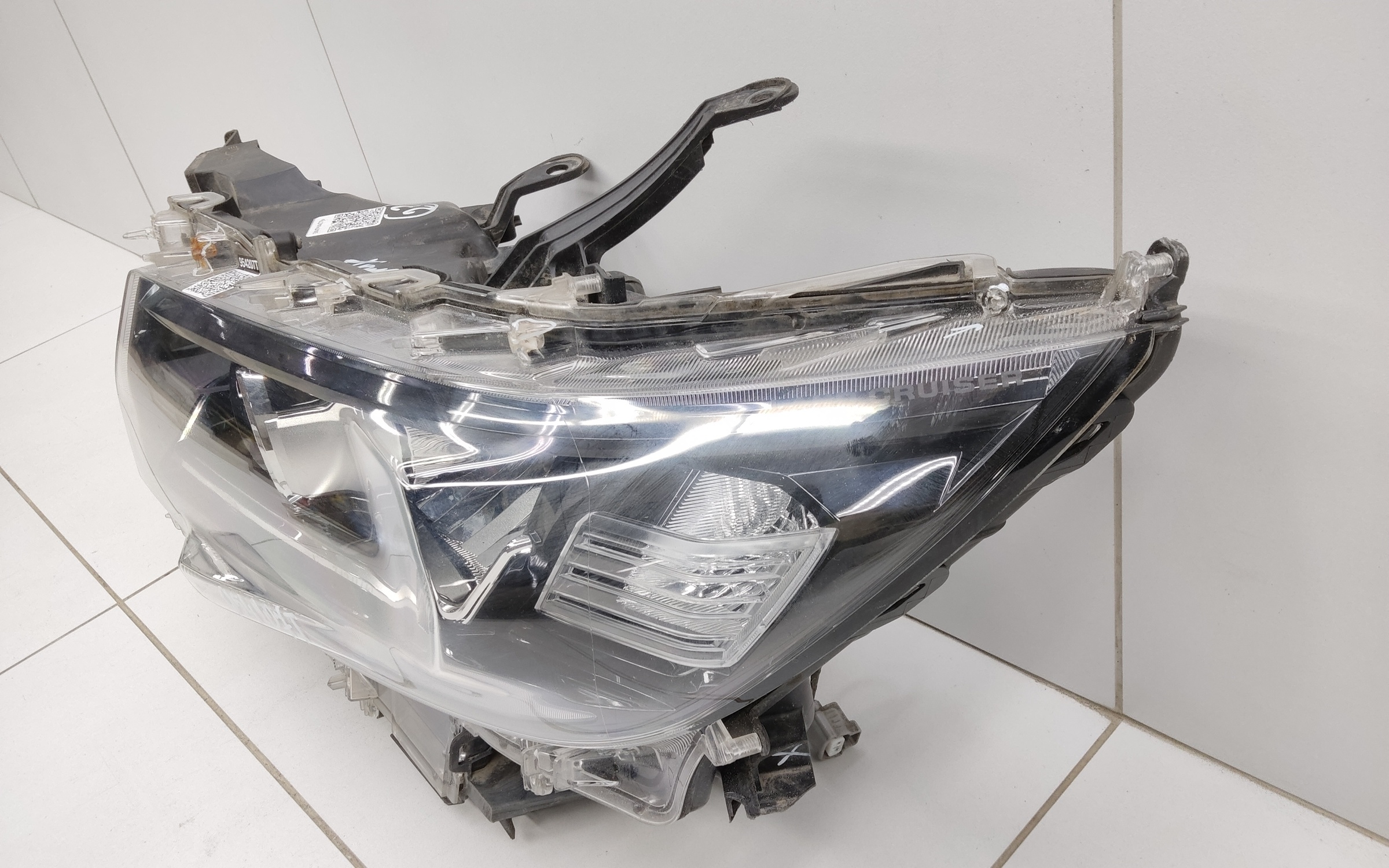 Фара передняя левая Toyota Land Cruiser Prado 150 Restail 2 LED