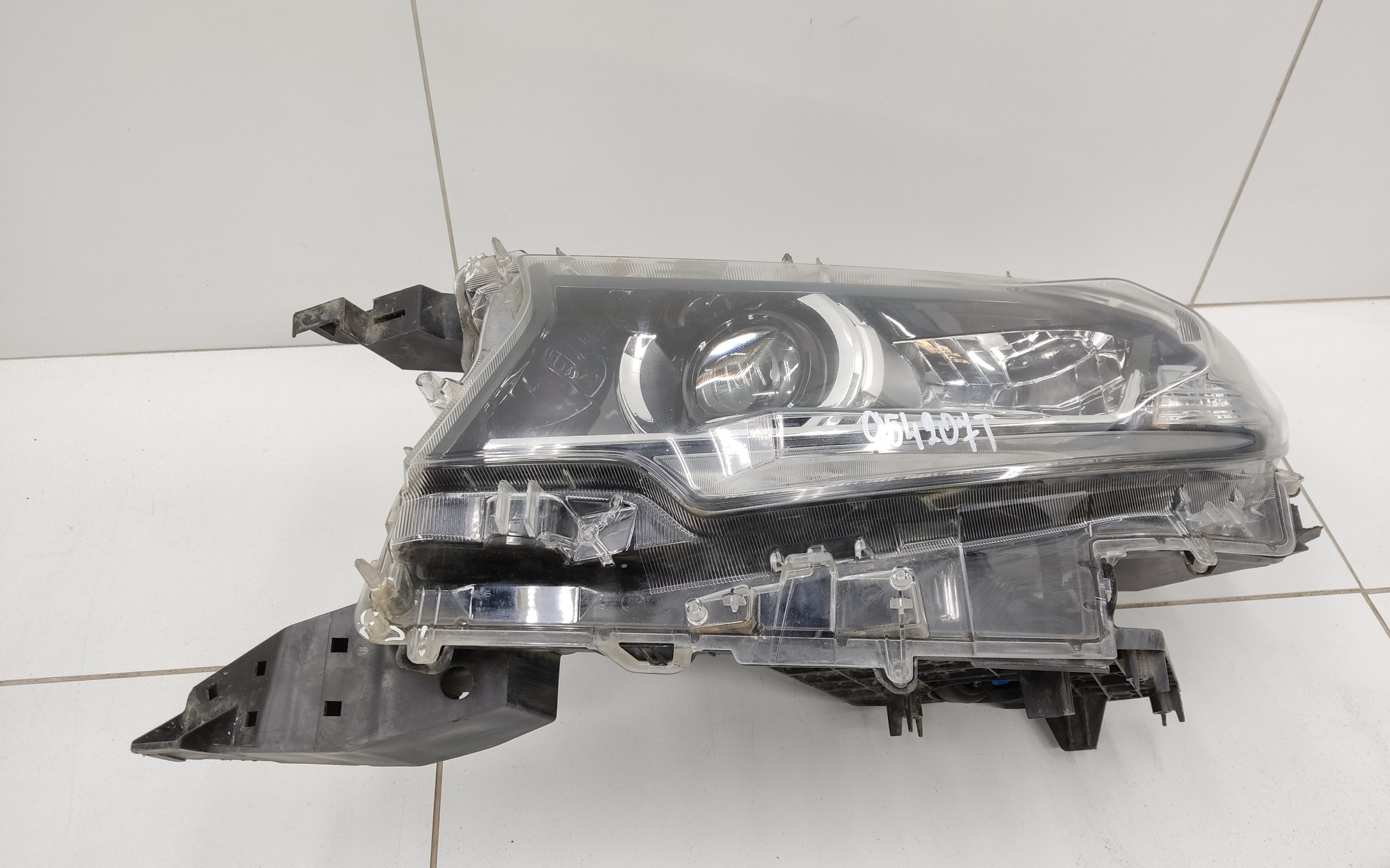 Фара передняя левая Toyota Land Cruiser Prado 150 Restail 2 LED