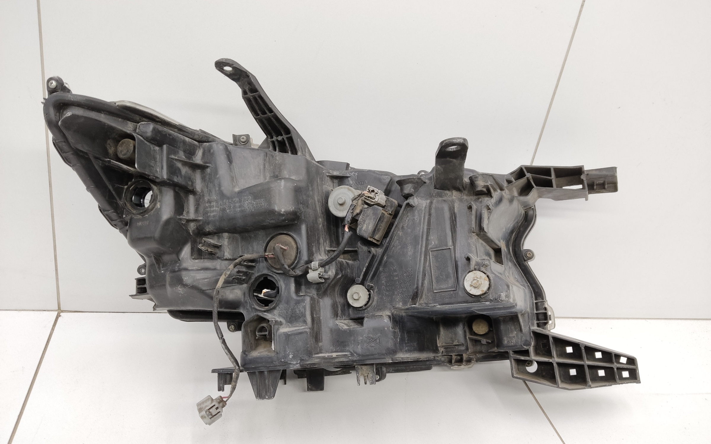 Фара передняя левая Toyota Land Cruiser Prado 150 Restail 2 LED