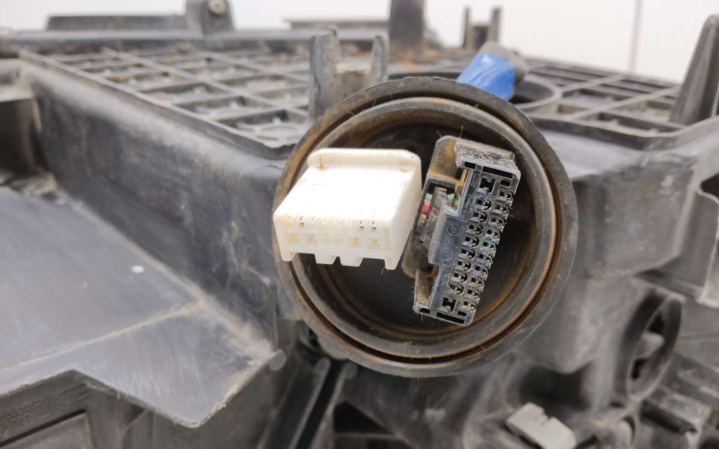 Фара передняя левая Toyota Land Cruiser Prado 150 Restail 2 LED