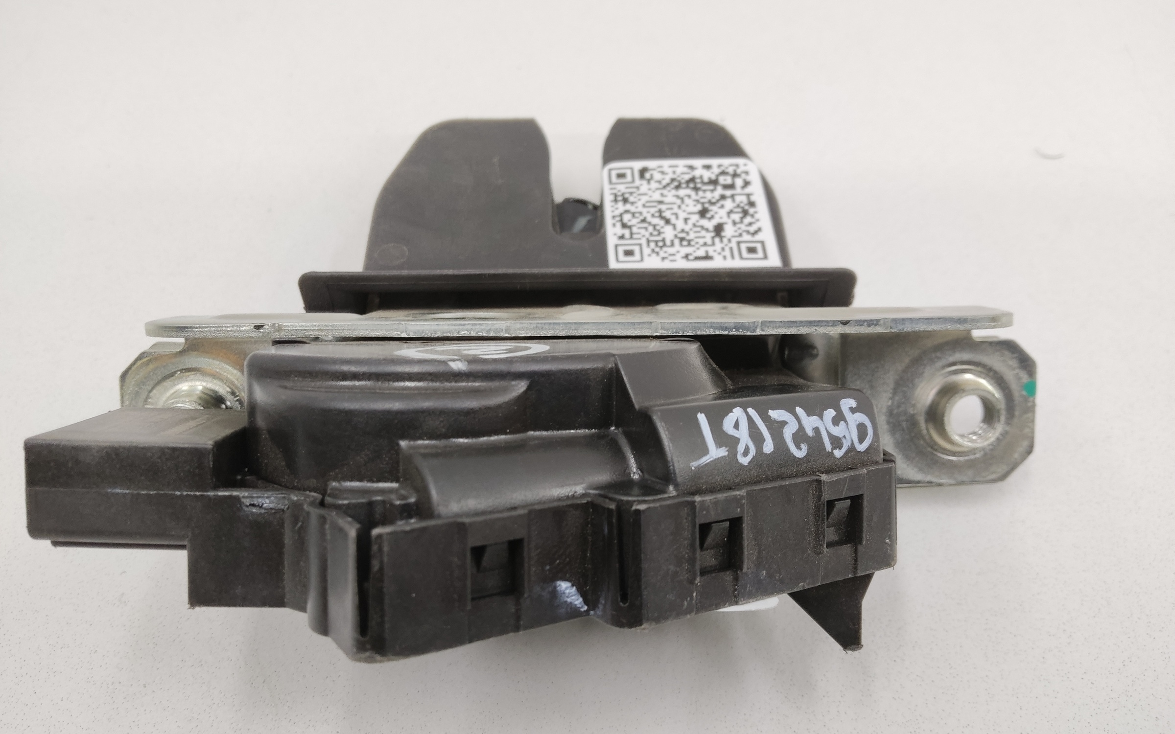 Замок крышки багажника Changan CS35PLUS