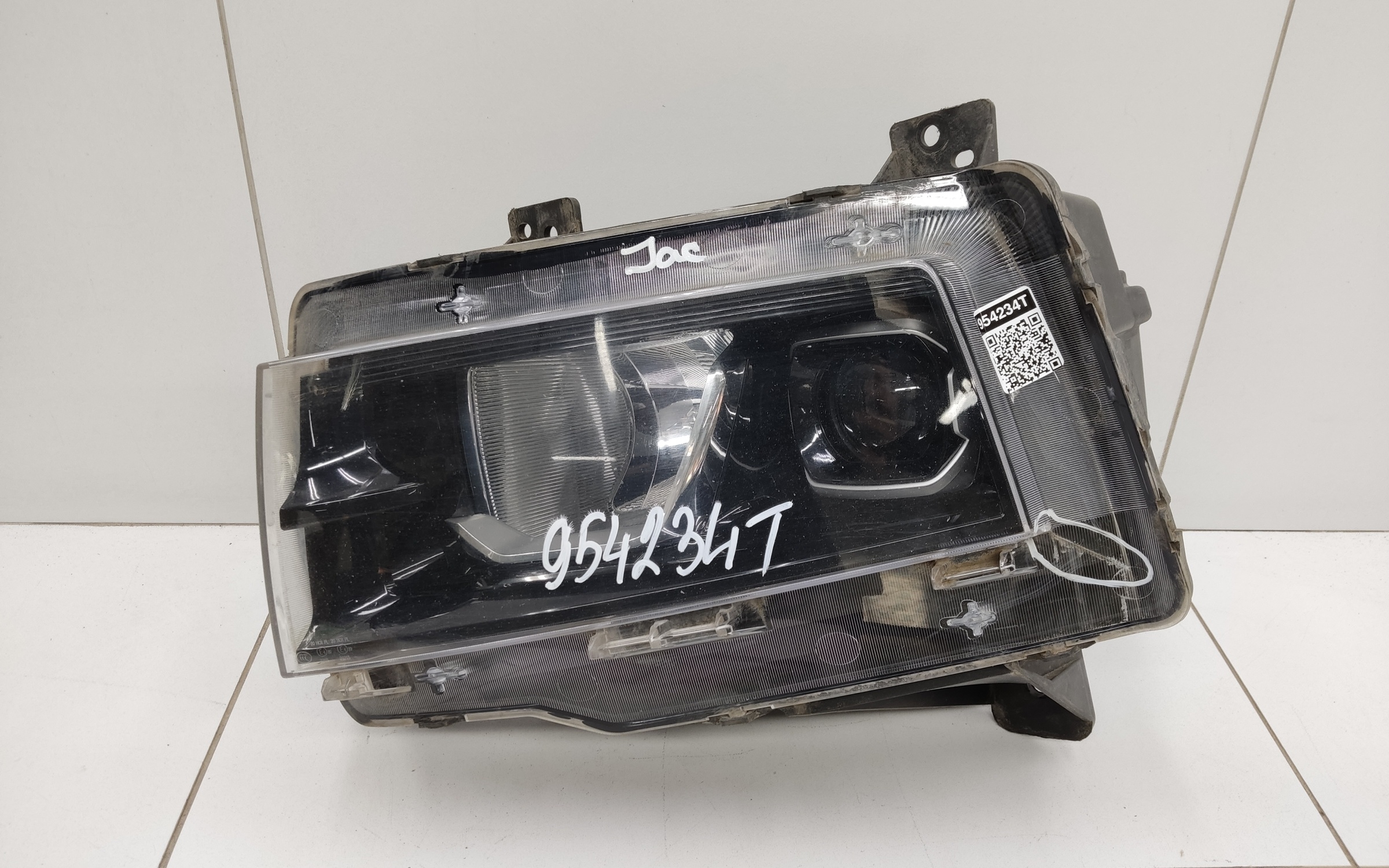 Фара передняя левая JAC JS6 галоген