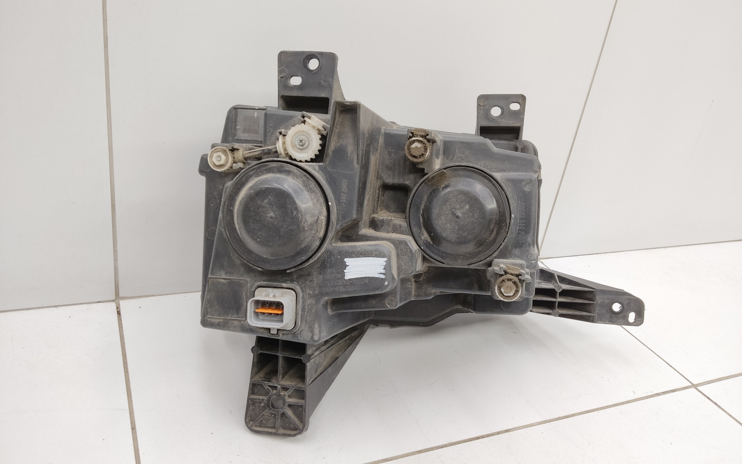 Фара передняя левая JAC JS6 галоген