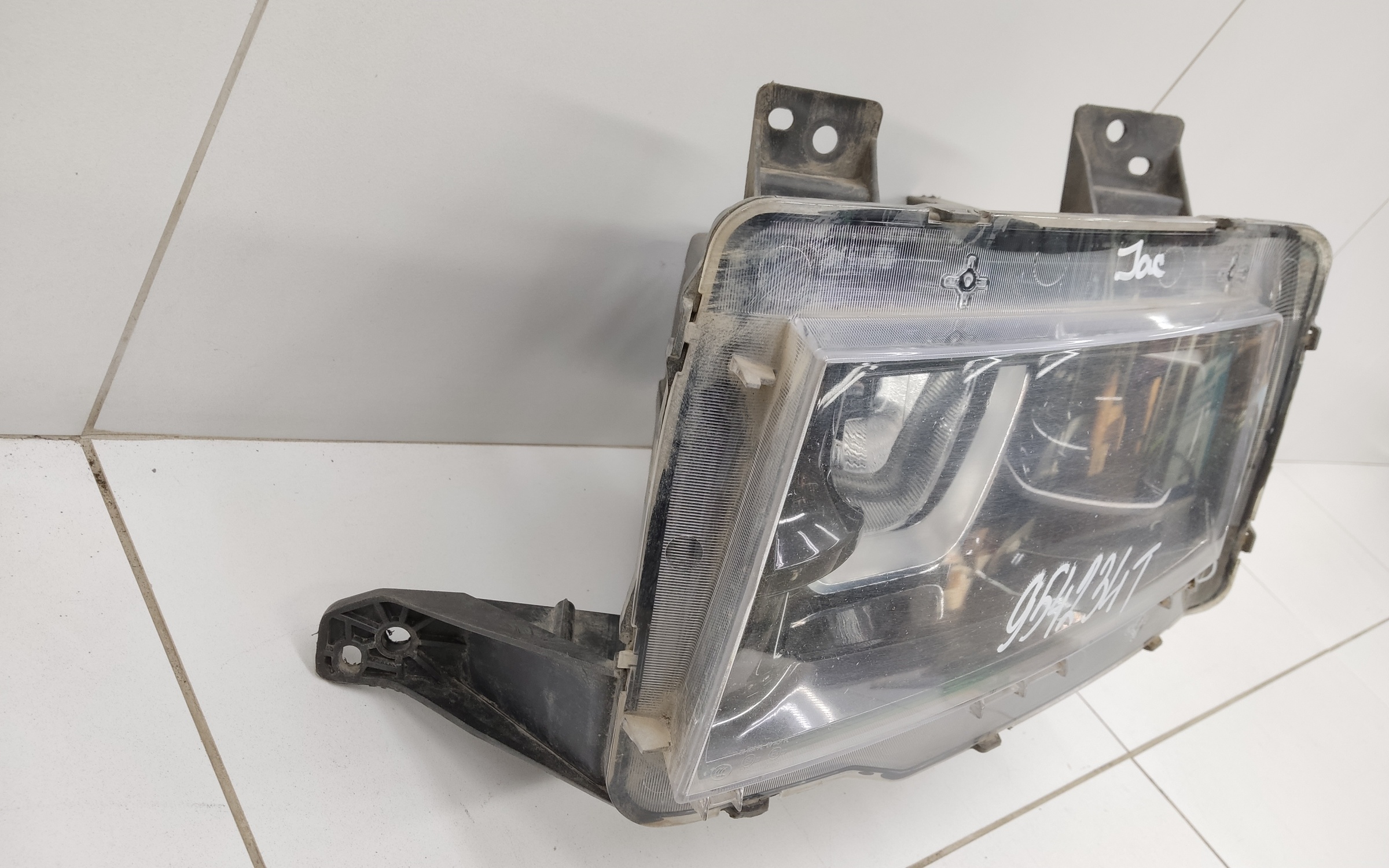 Фара передняя левая JAC JS6 галоген