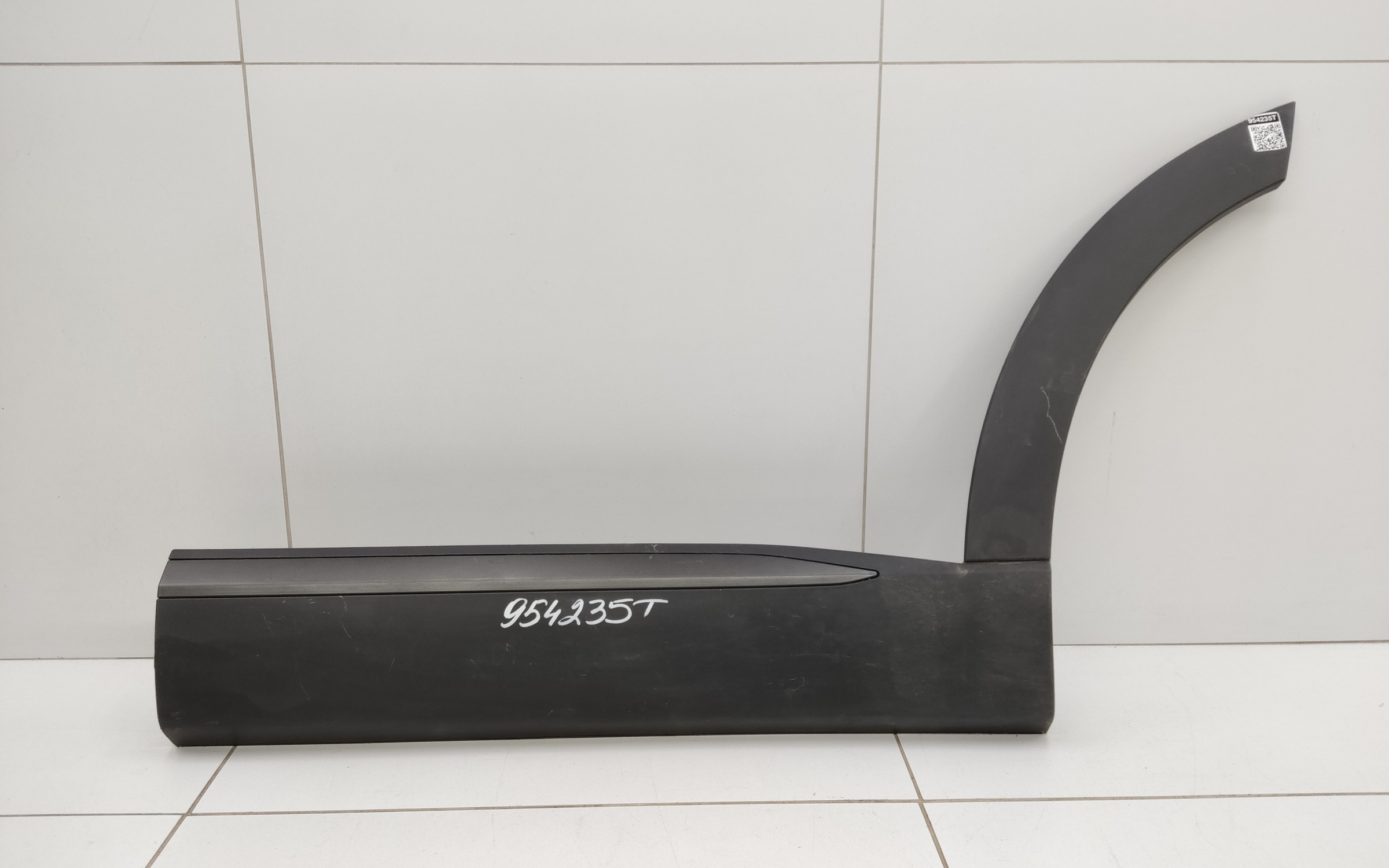 Накладка двери задней левой Chery Tiggo 9