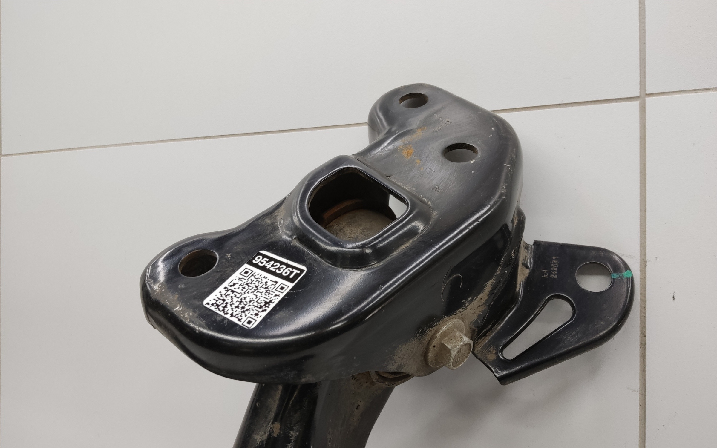 Балка задняя Geely Coolray Restail